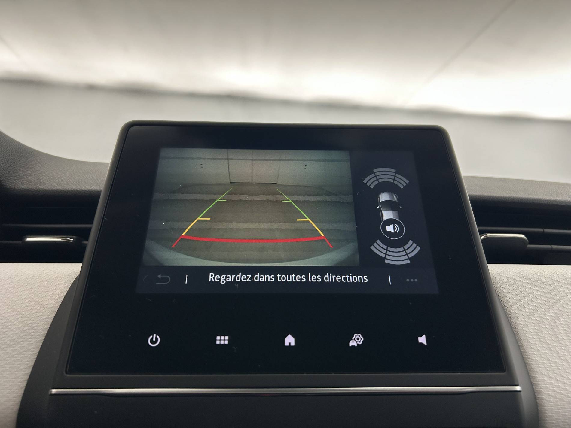 Vente en ligne Renault Clio 5 Clio E-Tech full hybrid 145 au prix de 17 499 €