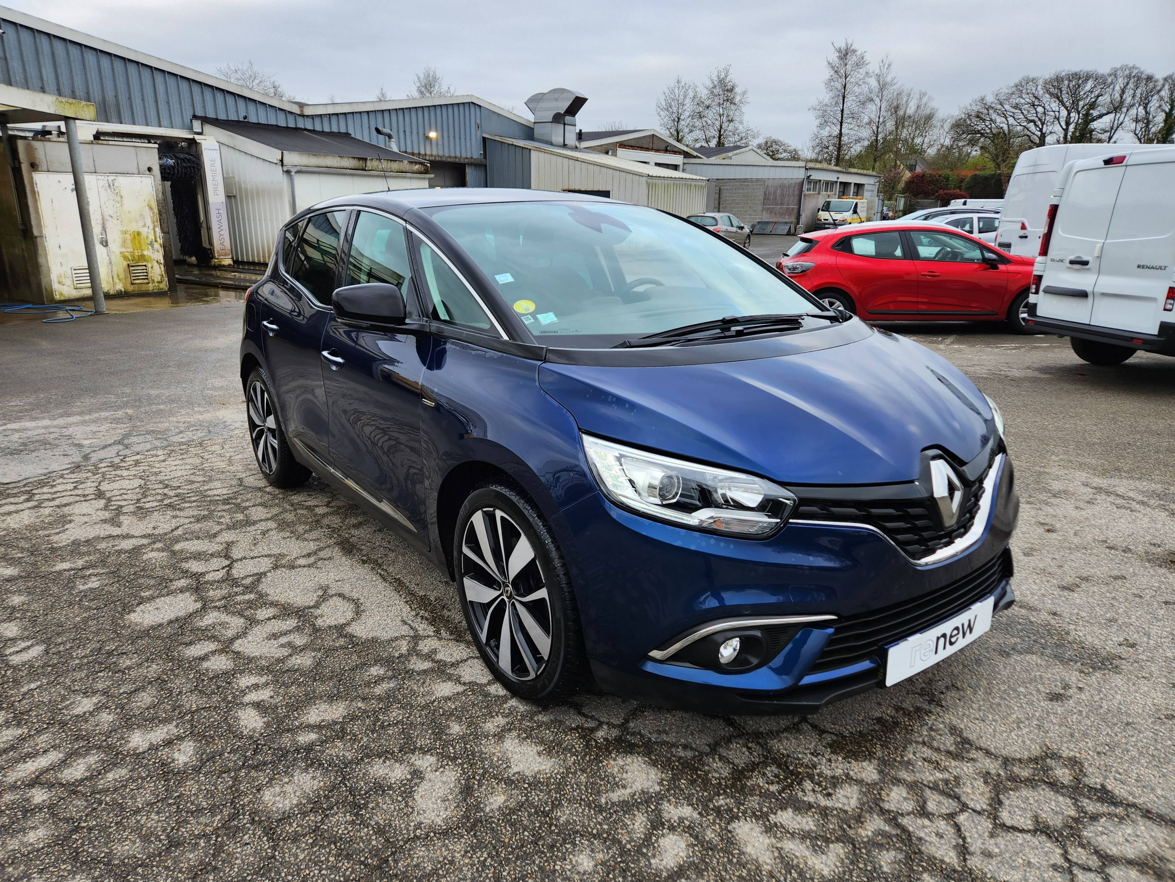 Vente en ligne Renault Scenic 4 Scenic Blue dCi 120 au prix de 16 999 €