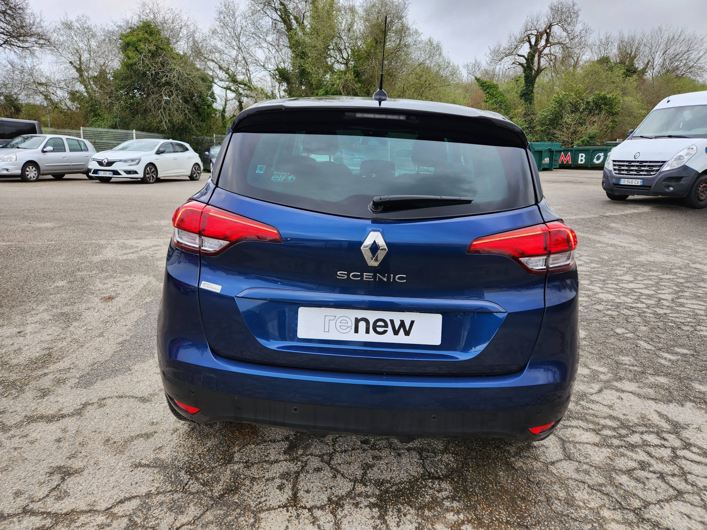Vente en ligne Renault Scenic 4 Scenic Blue dCi 120 au prix de 16 999 €