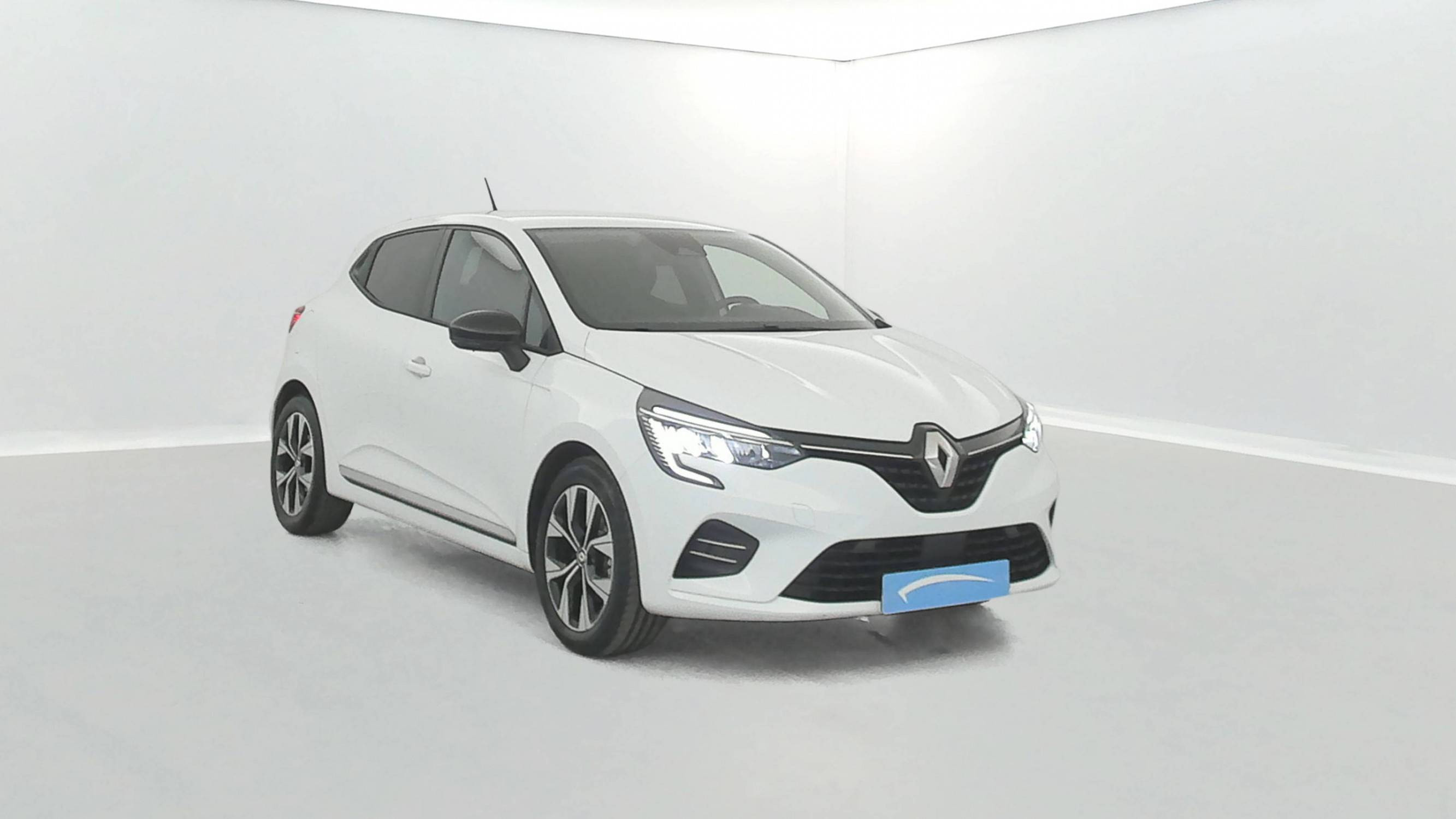 Vente en ligne Renault Clio 5 Clio E-Tech full hybrid 145 au prix de 17 499 €