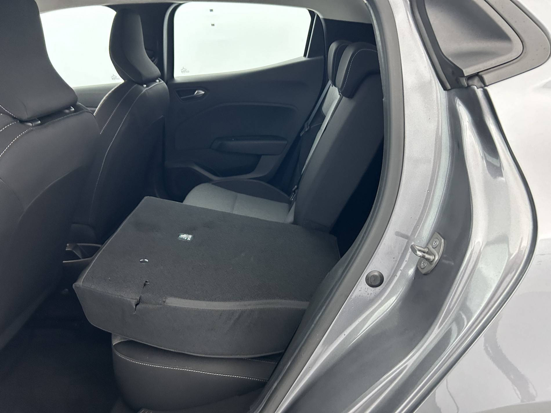 Vente en ligne Renault Clio 5 Clio TCe 90 au prix de 16 499 €