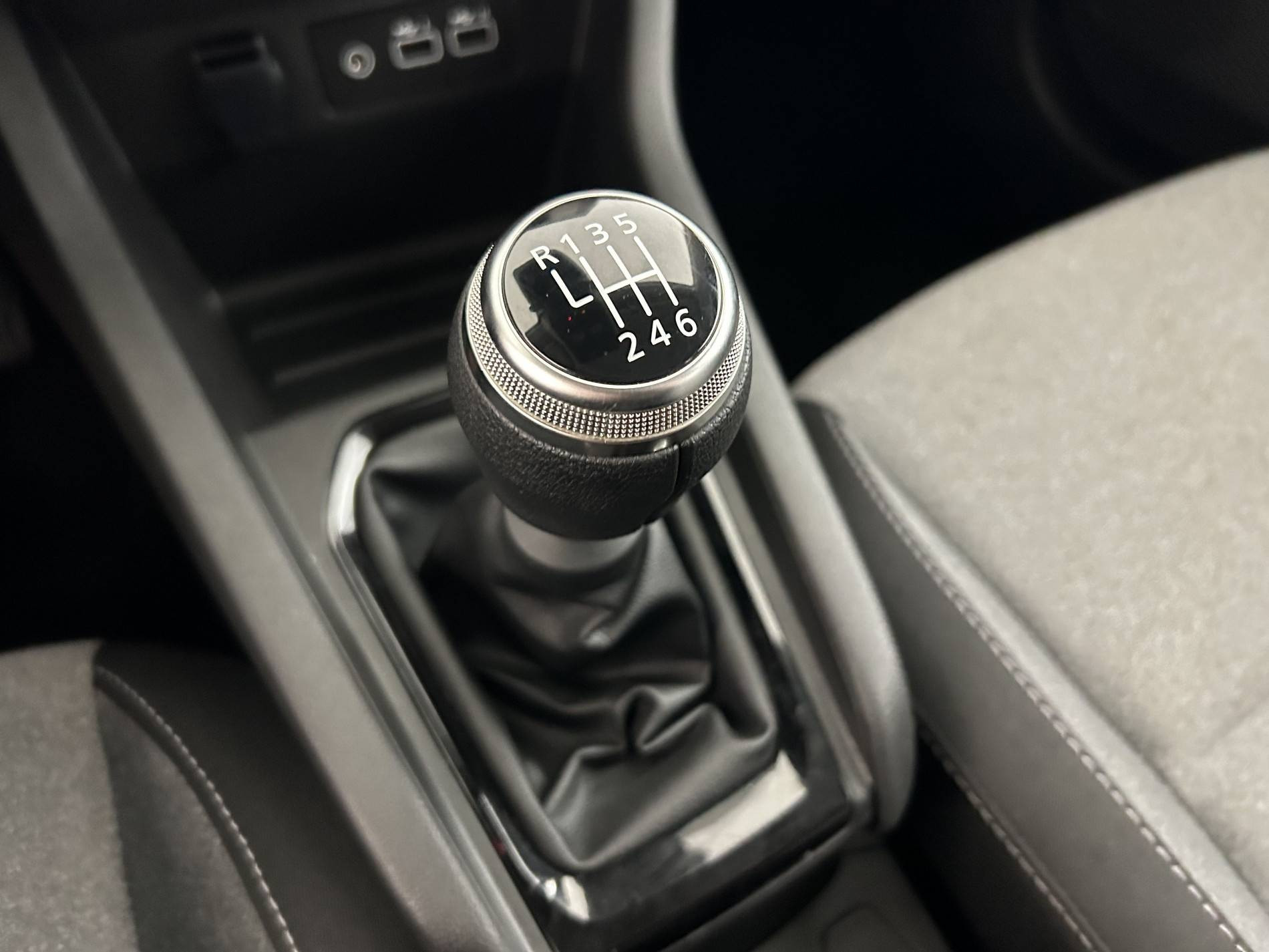 Vente en ligne Renault Clio 5 Clio TCe 90 au prix de 16 499 €