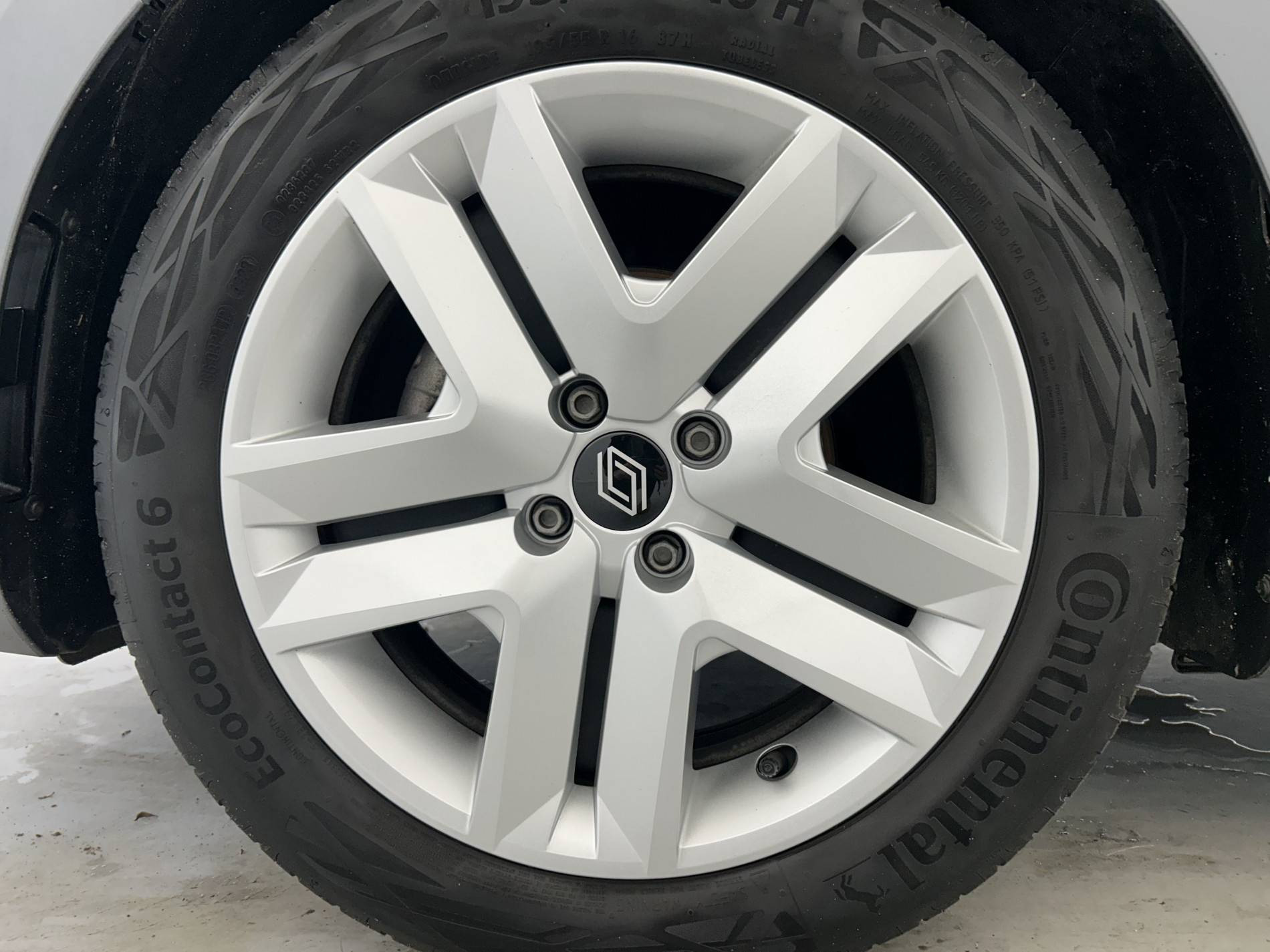 Vente en ligne Renault Clio 5 Clio TCe 90 au prix de 16 499 €