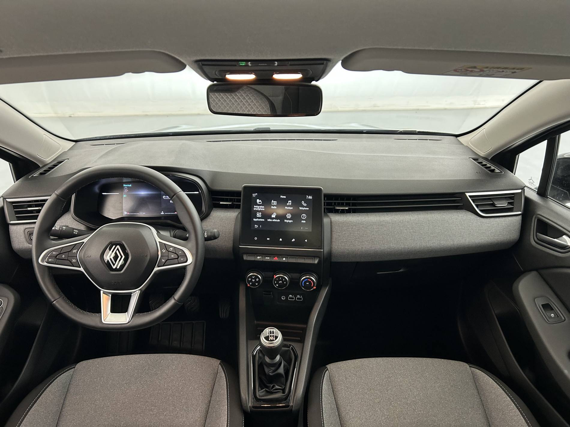 Vente en ligne Renault Clio 5 Clio TCe 90 au prix de 16 499 €