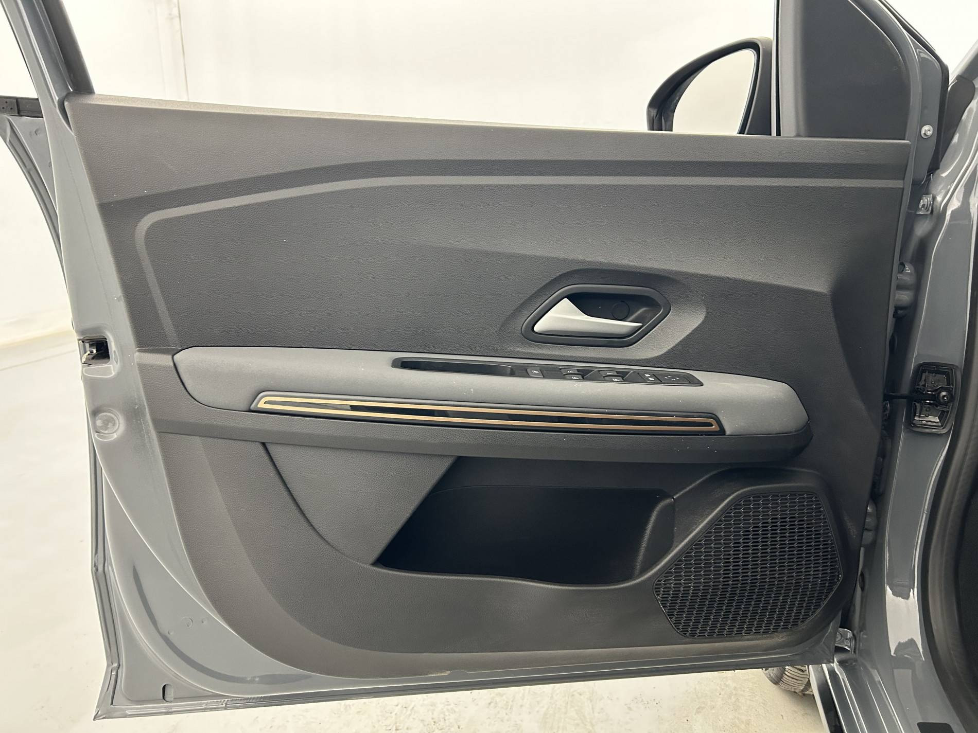 Vente en ligne Dacia Jogger  Hybrid 140 7 places GSR2 au prix de 26 890 €