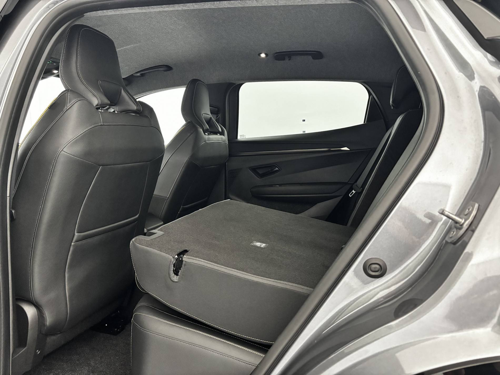 Vente en ligne Renault Megane E-Tech  220 ch autonomie confort GSR2 au prix de 35 490 €