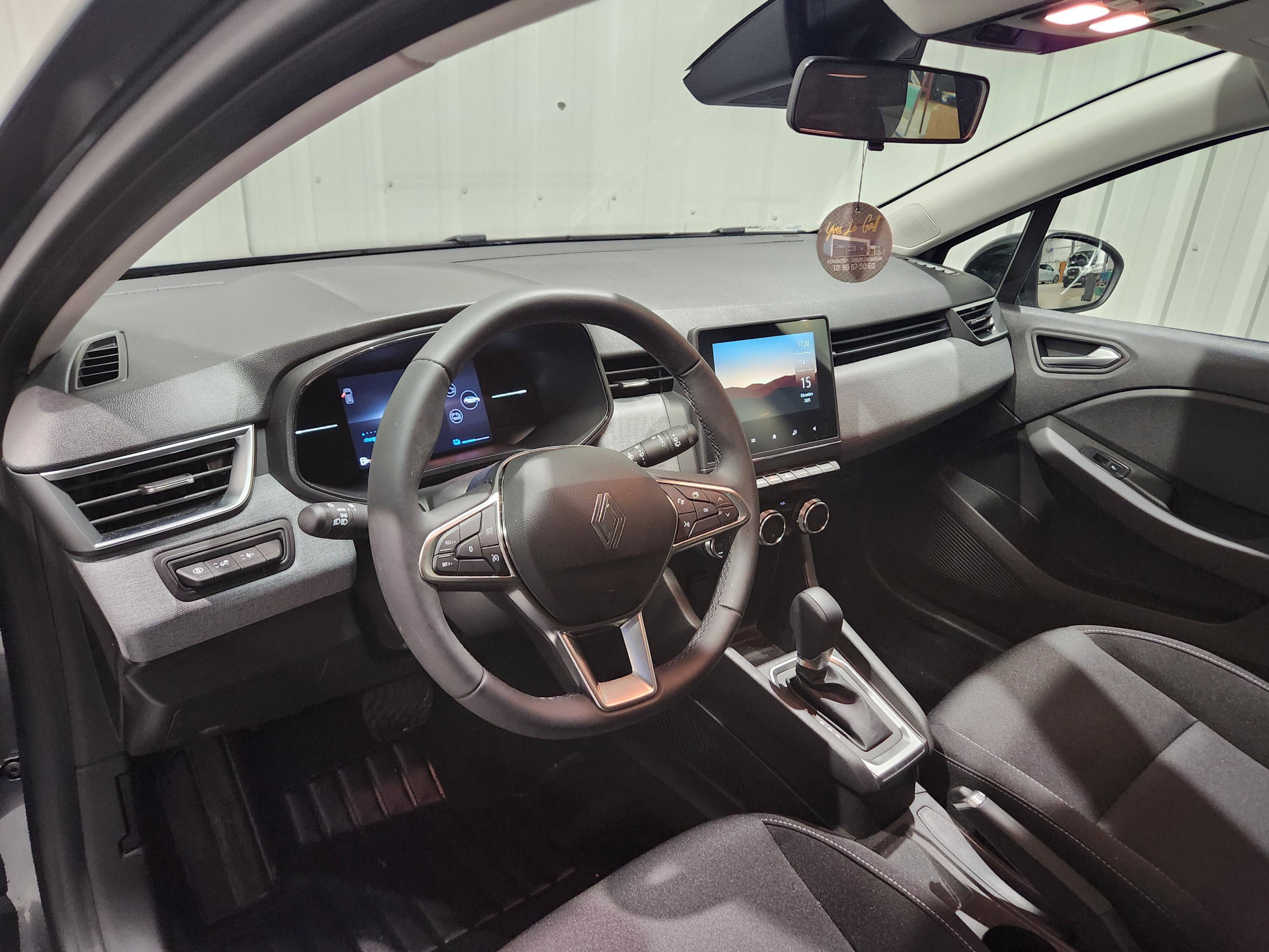 Vente en ligne Renault Clio 5 Clio E-Tech full hybrid 145 ch GSR2 au prix de 21 690 €