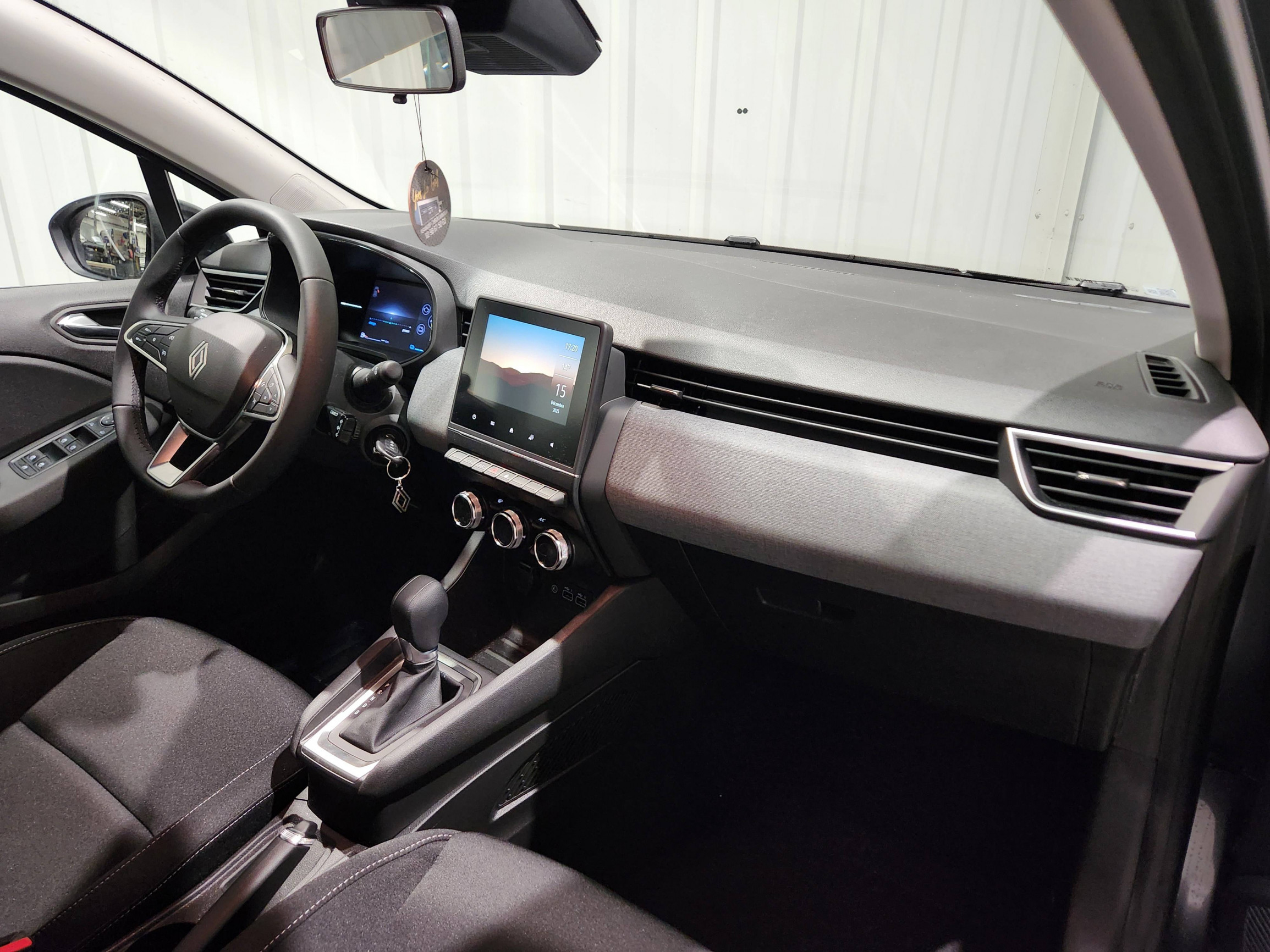 Vente en ligne Renault Clio 5 Clio E-Tech full hybrid 145 ch GSR2 au prix de 21 690 €