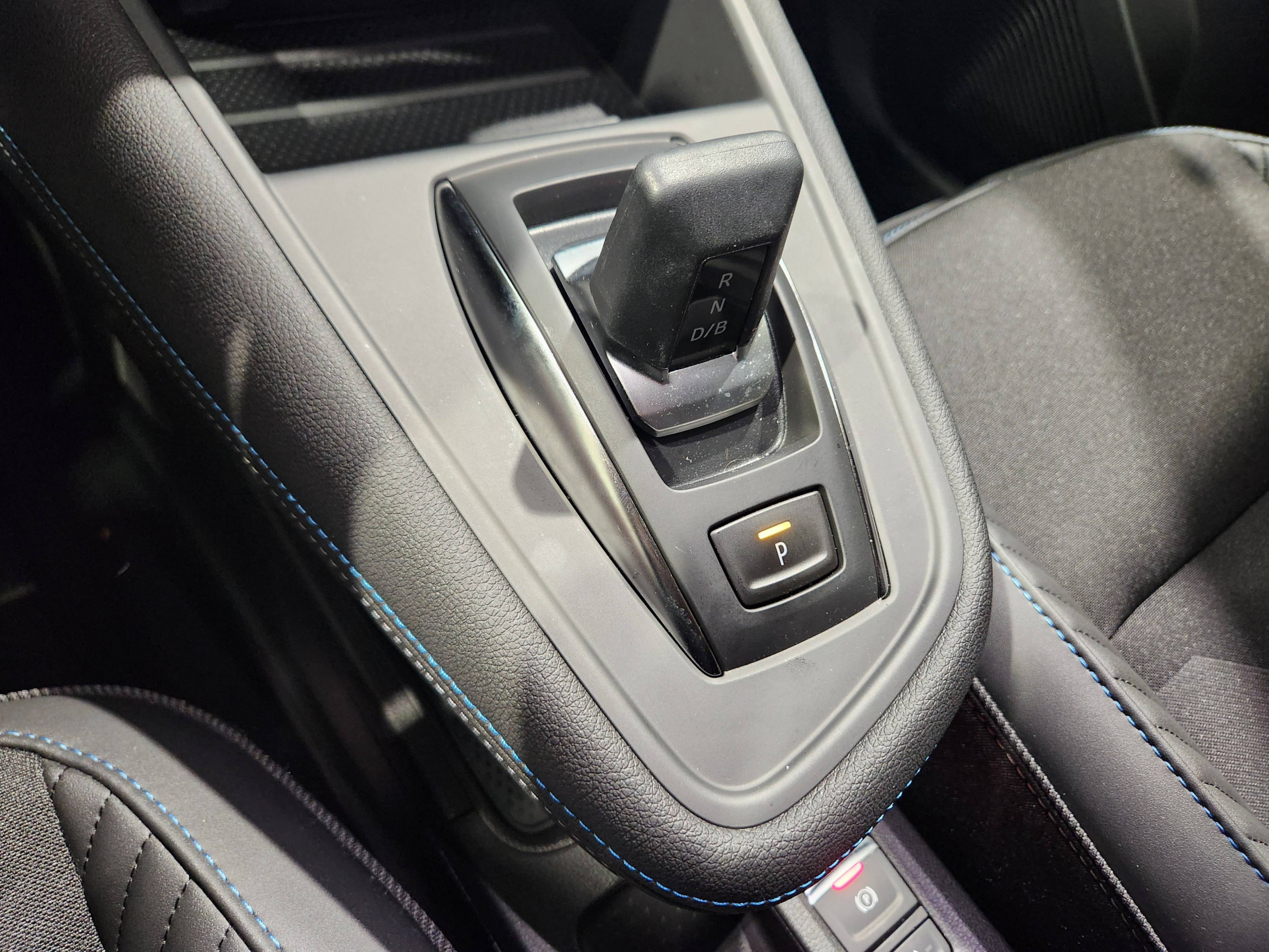 Vente en ligne Renault Captur  E-Tech full hybrid 145 ch au prix de 31 290 €