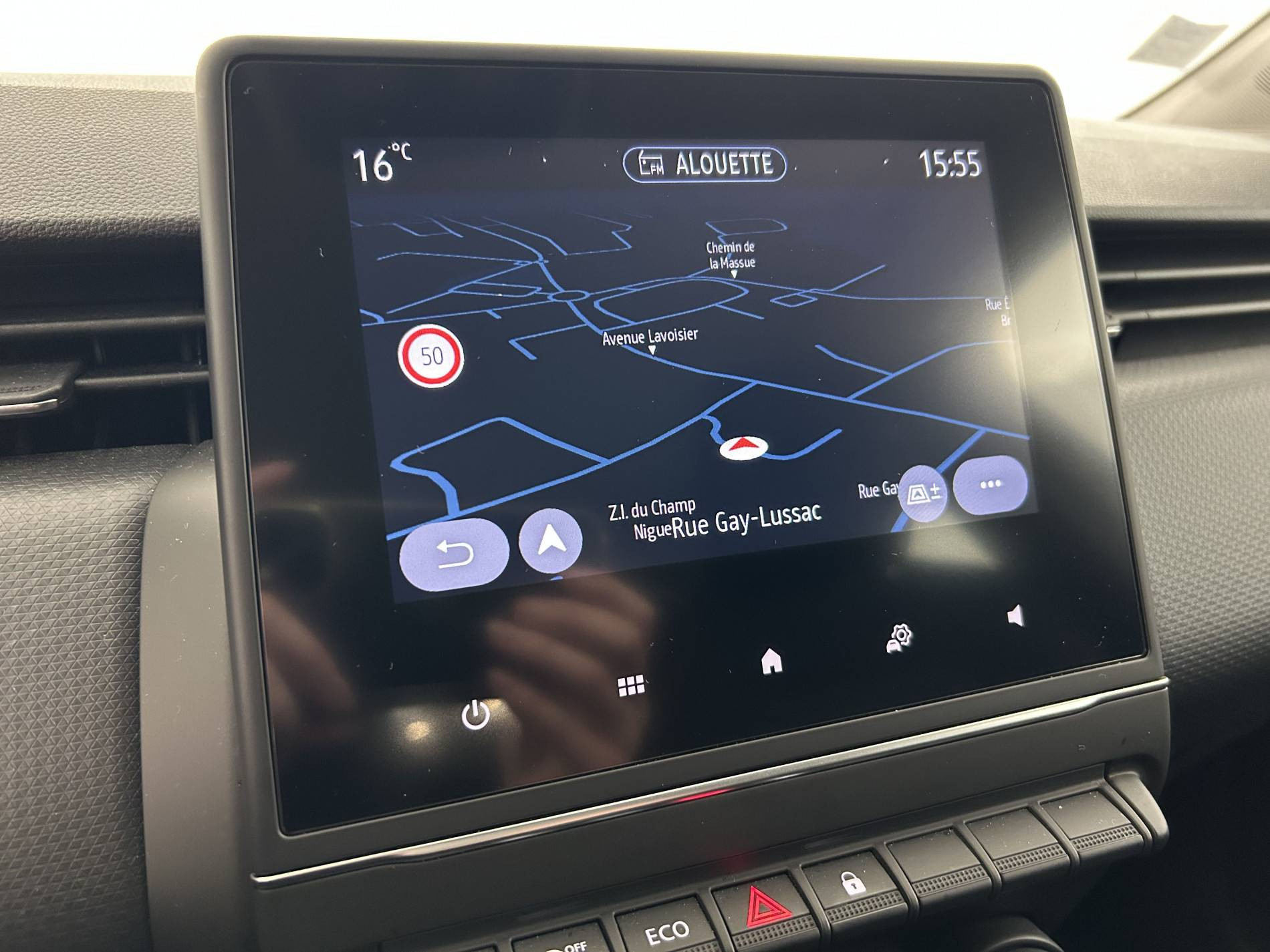 Vente en ligne Renault Clio 5 Clio TCe 90 - 21N au prix de 13 890 €