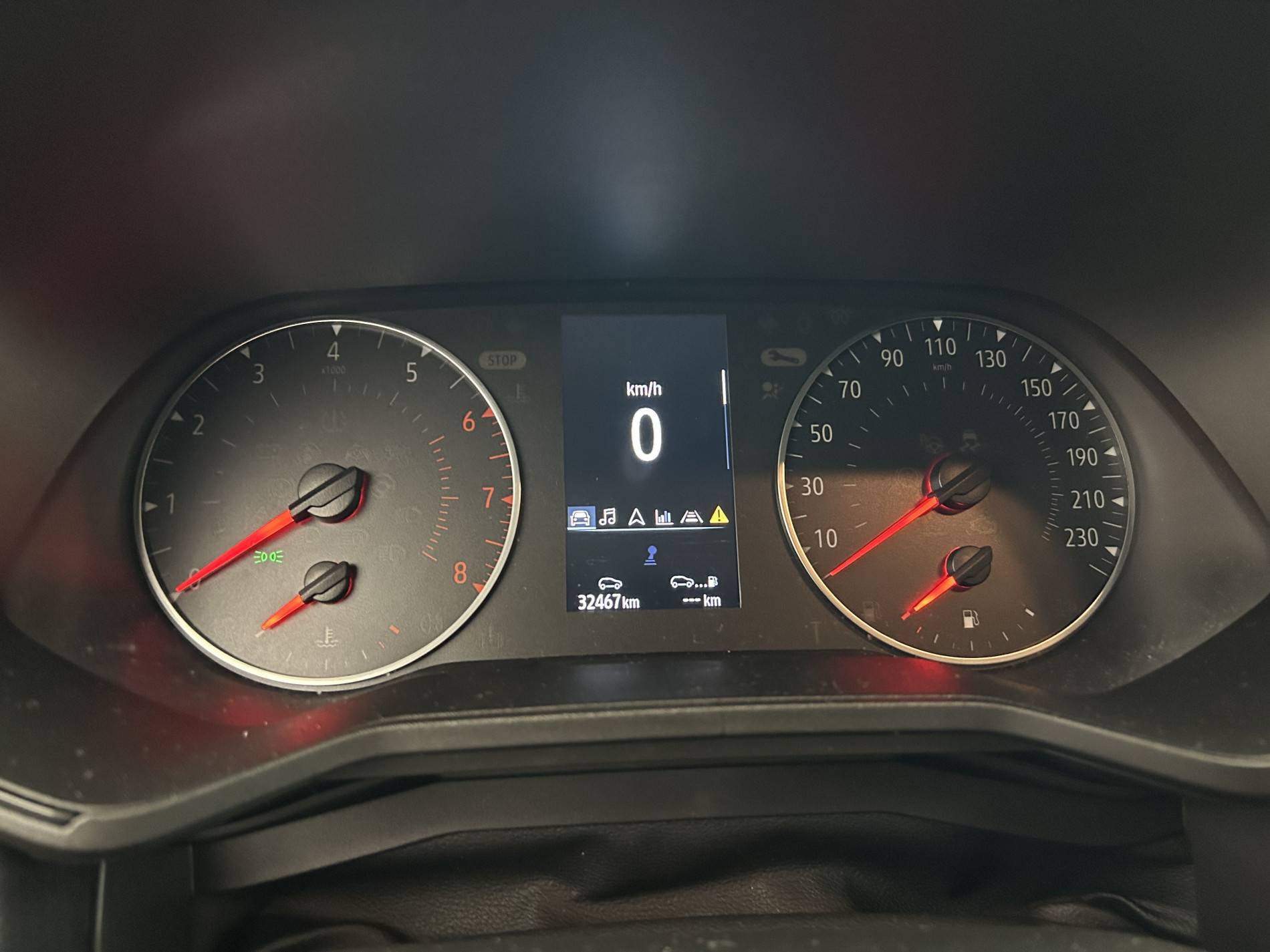 Vente en ligne Renault Clio 5 Clio TCe 90 - 21N au prix de 13 890 €