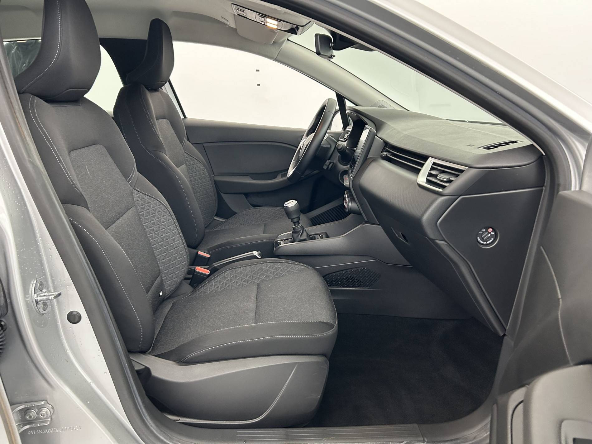 Vente en ligne Renault Clio 5 Clio TCe 90 - 21N au prix de 13 890 €