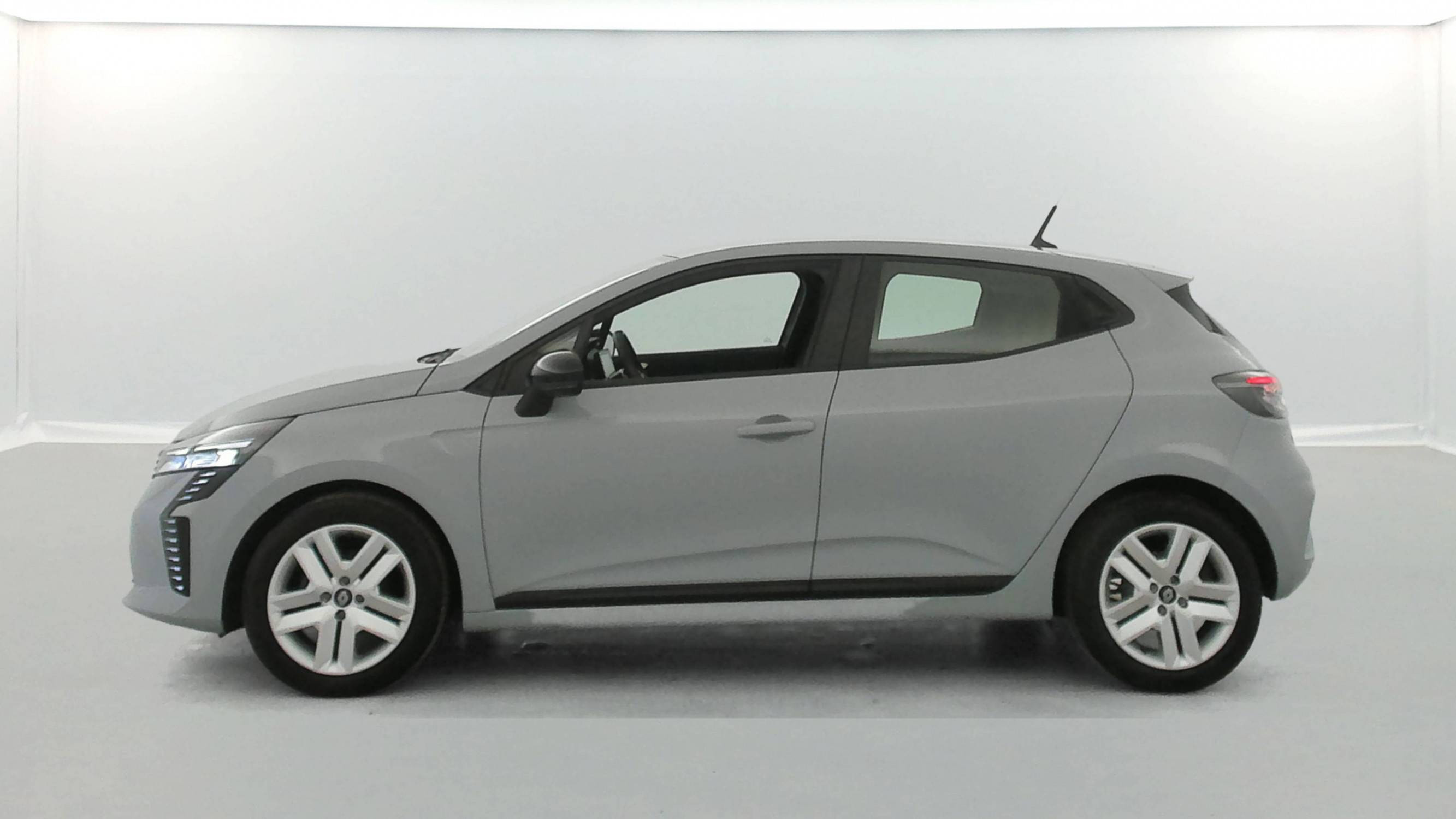 Vente en ligne Renault Clio 5 Clio TCe 90 au prix de 15 899 €