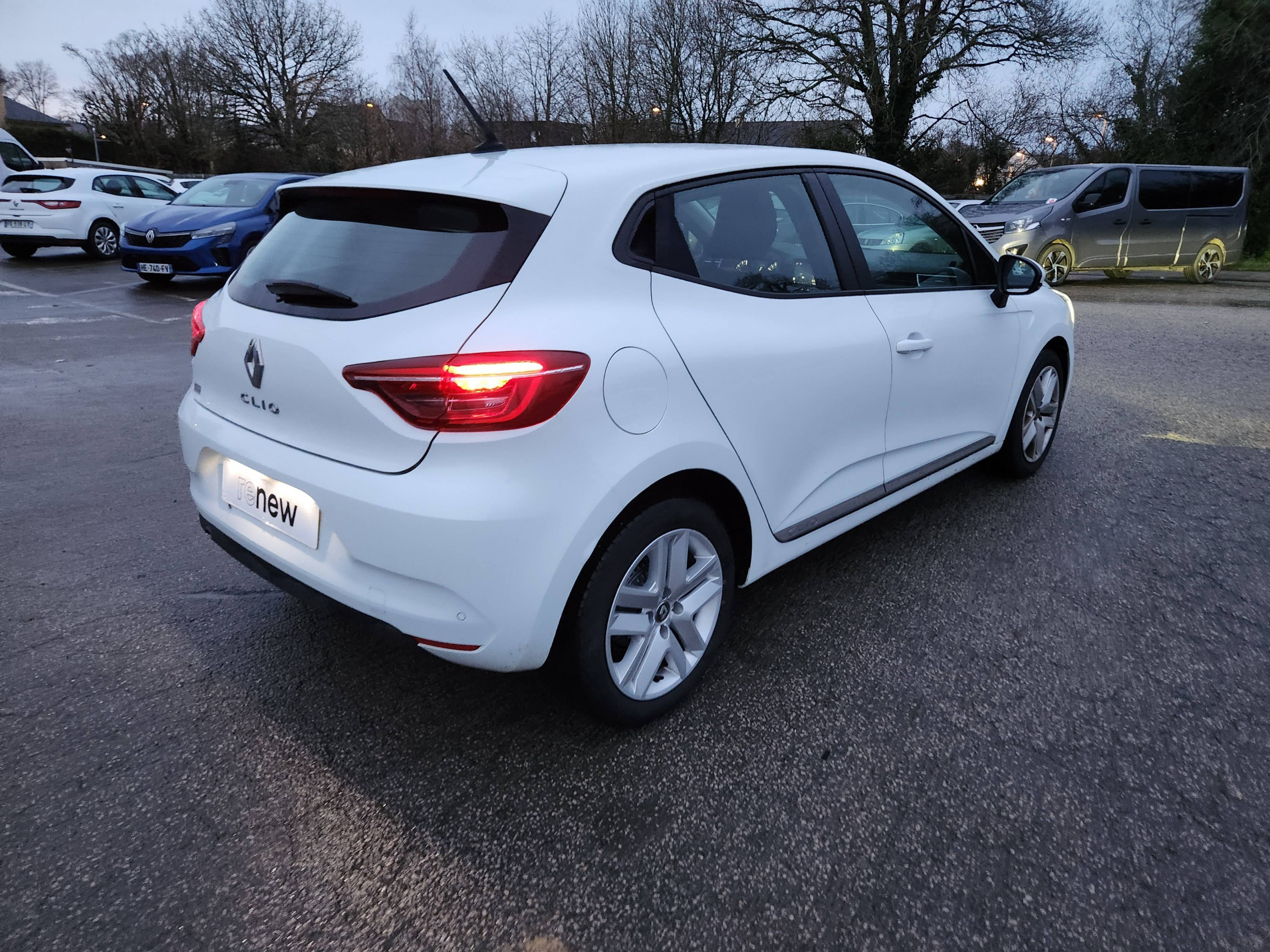 Vente en ligne Renault Clio 5 Clio SCe 65 - 21 au prix de 12 799 €