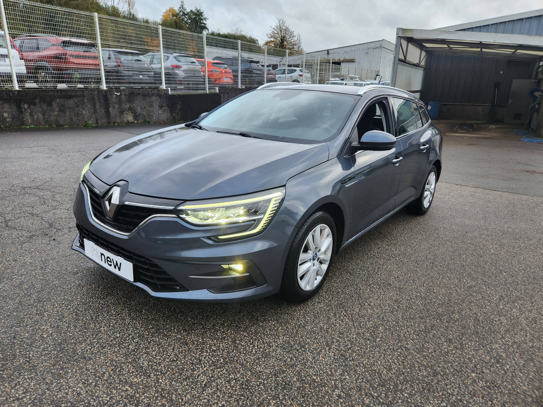 Renault Megane 4 Estate Mégane IV Estate E-TECH Plug-In Hybride 160 - 21N occasion de 2022 en vente à Morlaix