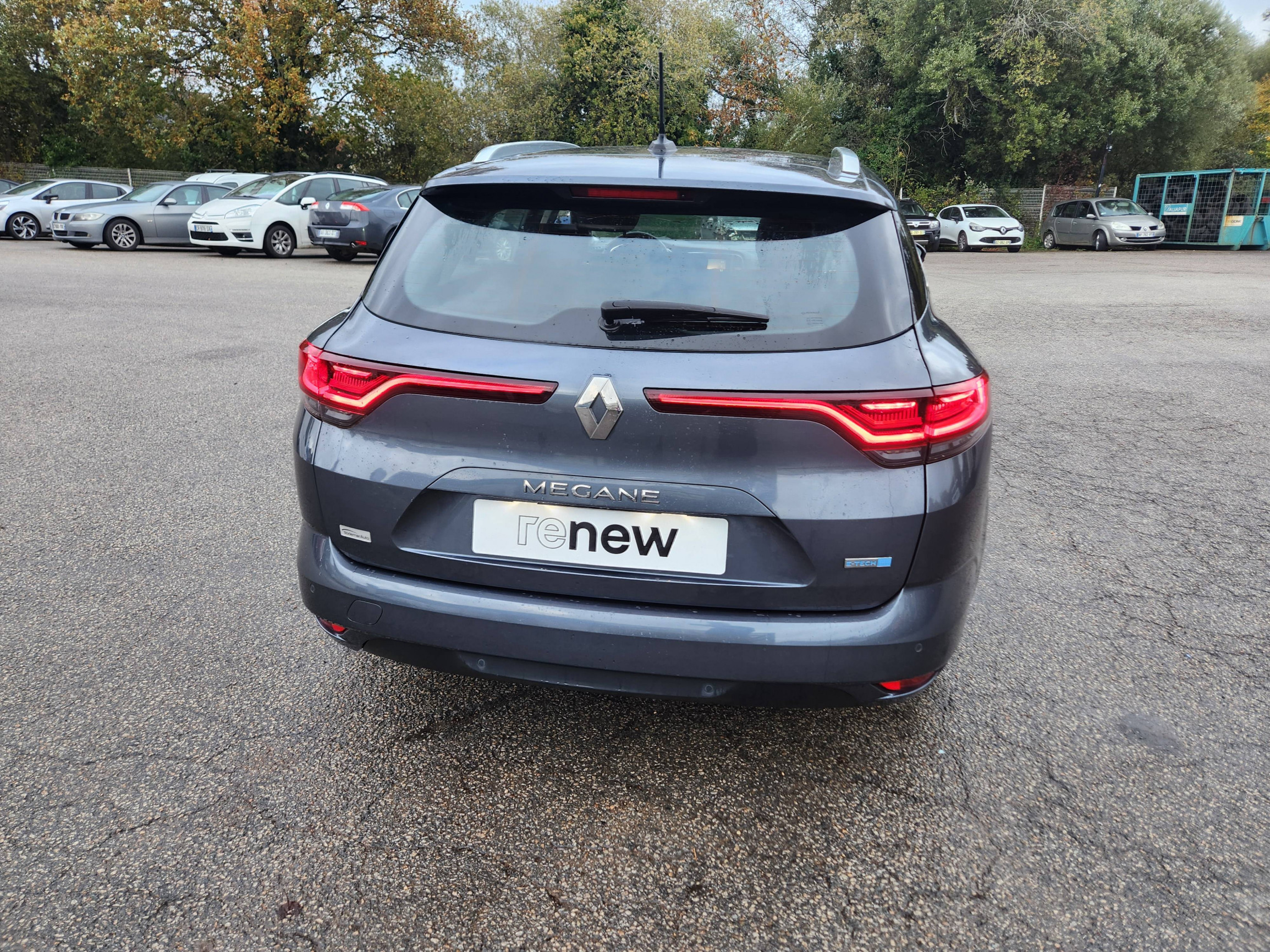 Vente en ligne Renault Megane 4 Estate Mégane IV Estate E-TECH Plug-In Hybride 160 - 21N au prix de 14 499 €