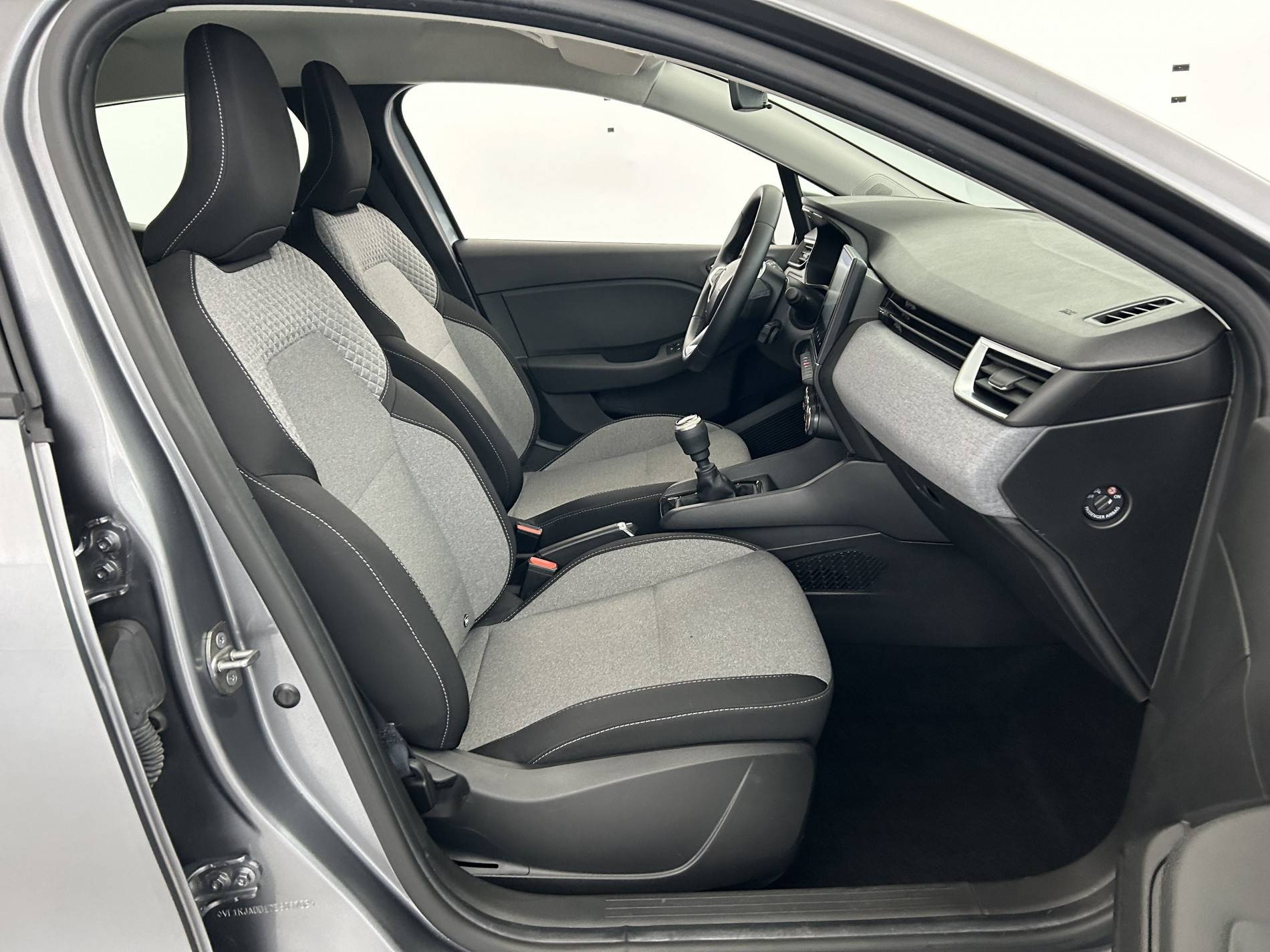 Vente en ligne Renault Clio 5 Clio TCe 90 au prix de 16 390 €