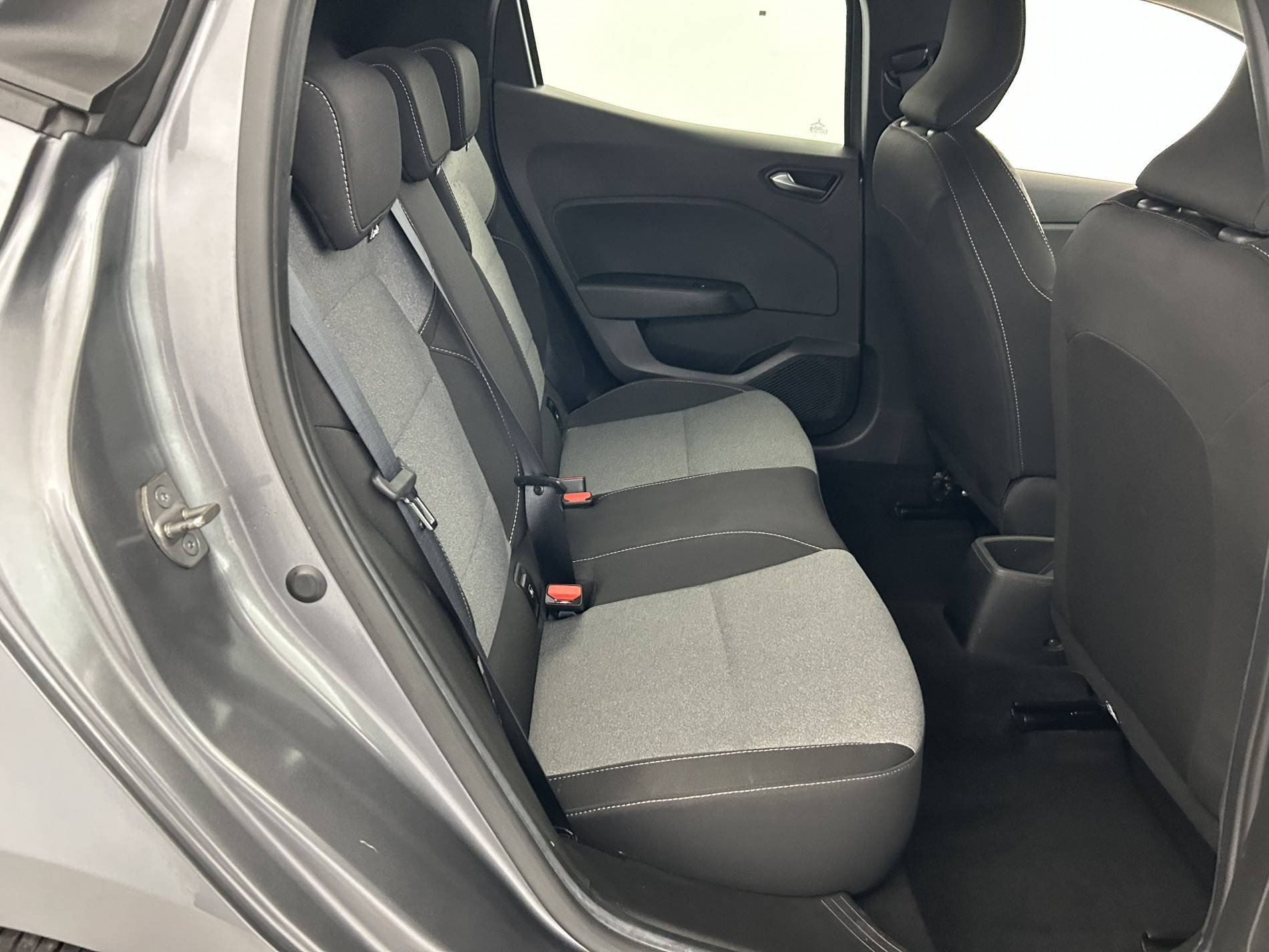 Vente en ligne Renault Clio 5 Clio TCe 90 au prix de 16 390 €