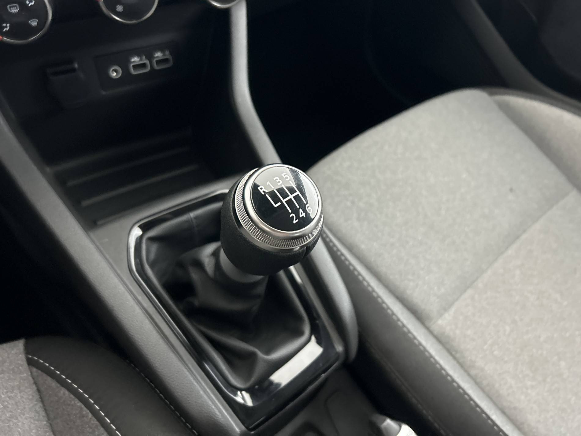 Vente en ligne Renault Clio 5 Clio TCe 90 au prix de 16 390 €