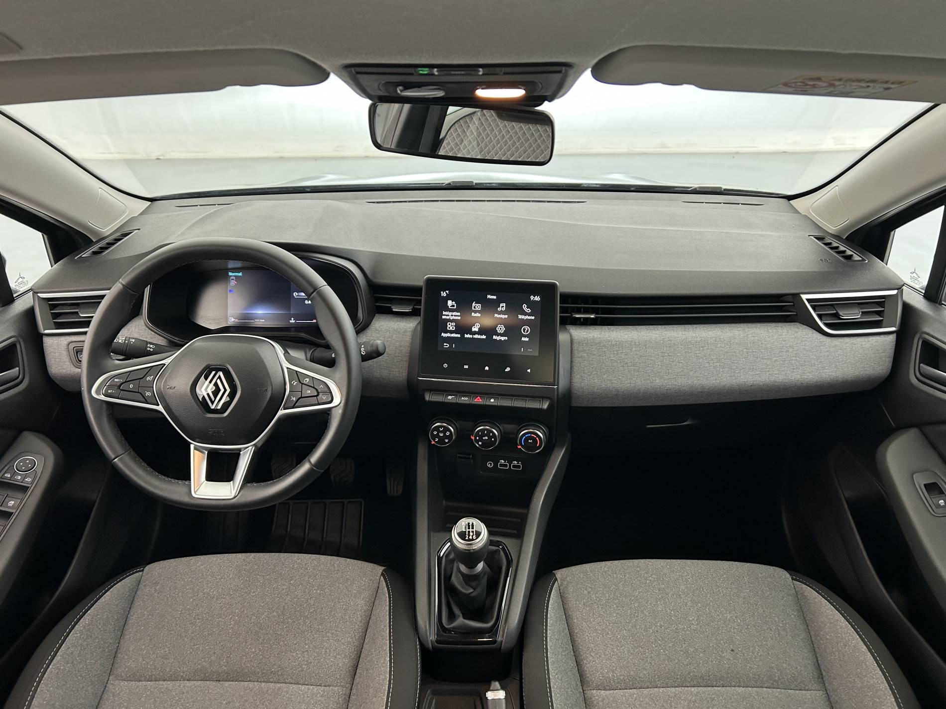 Vente en ligne Renault Clio 5 Clio TCe 90 au prix de 16 390 €