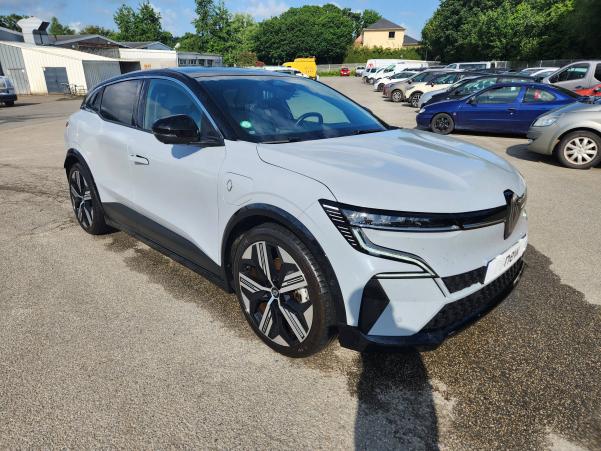 Vente en ligne Renault Megane E-Tech  EV60 220 ch super charge au prix de 24 999 €