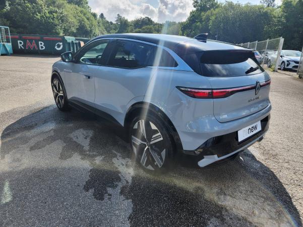 Vente en ligne Renault Megane E-Tech  EV60 220 ch super charge au prix de 24 999 €