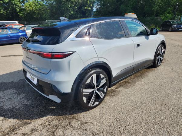 Vente en ligne Renault Megane E-Tech  EV60 220 ch super charge au prix de 24 999 €