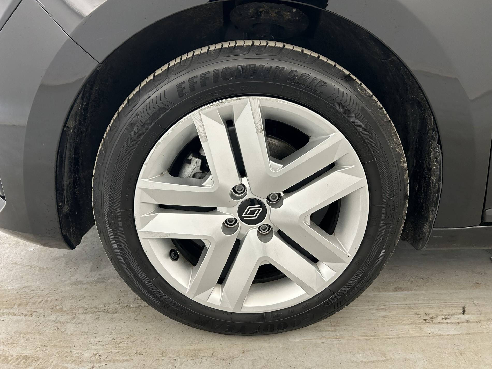 Vente en ligne Renault Clio 5 Clio Blue dCi 100 ch GSR2 au prix de 19 390 €