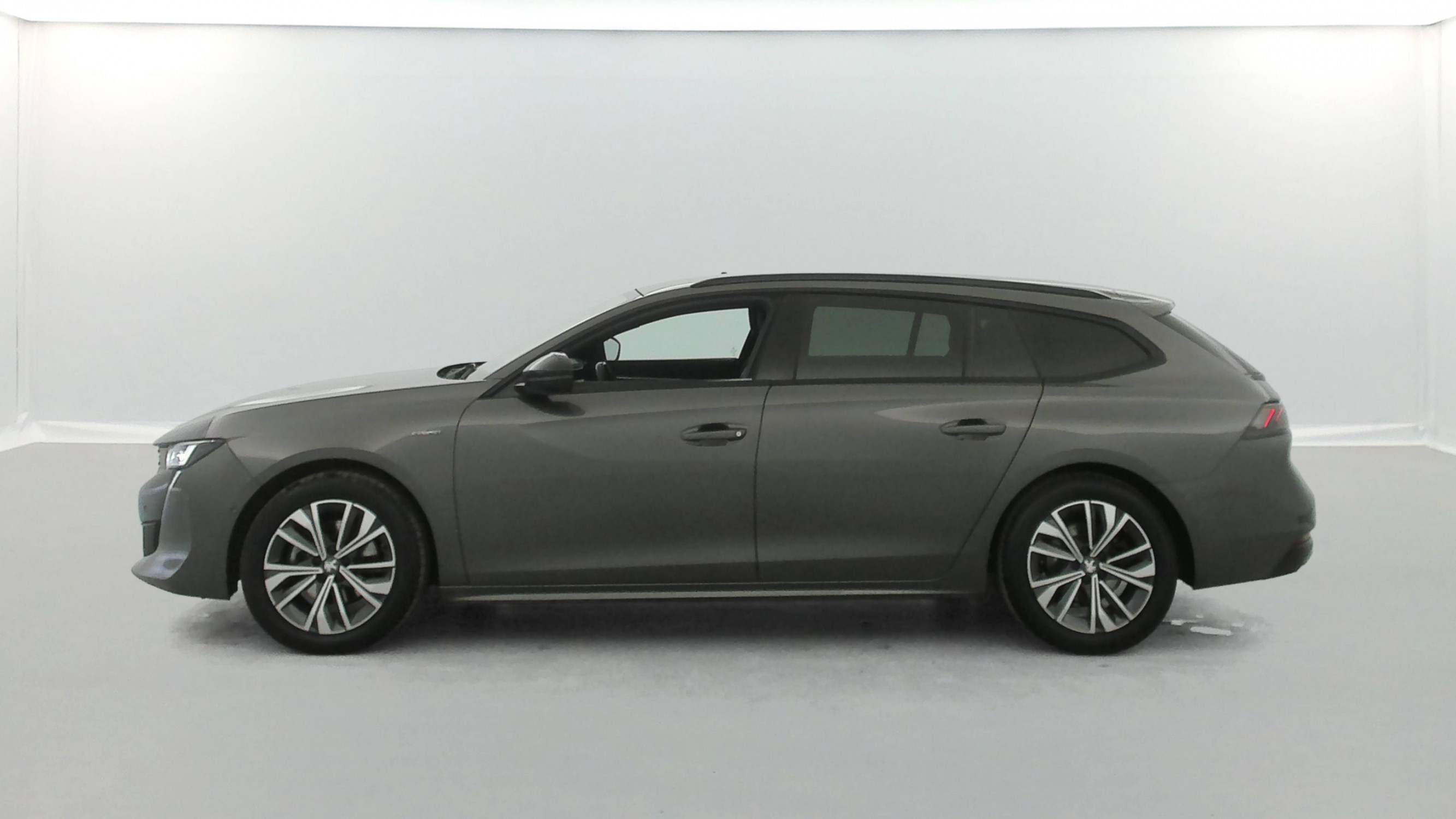 Vente en ligne Peugeot 508 SW  BlueHDi 130 ch S&S EAT8 au prix de 16 390 €