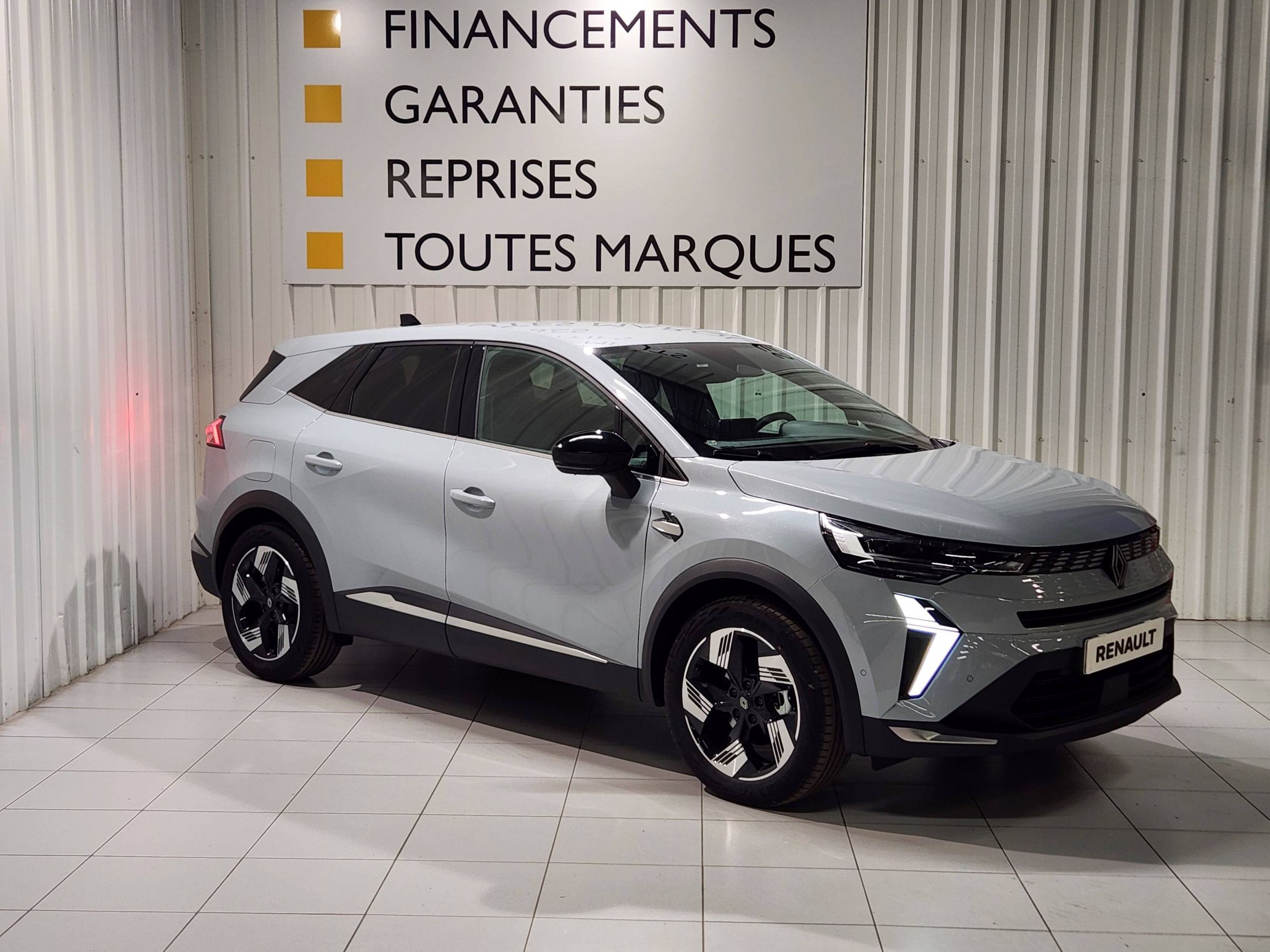 Vente en ligne Renault Symbioz  E-Tech full hybrid 160 ch au prix de 32 290 €