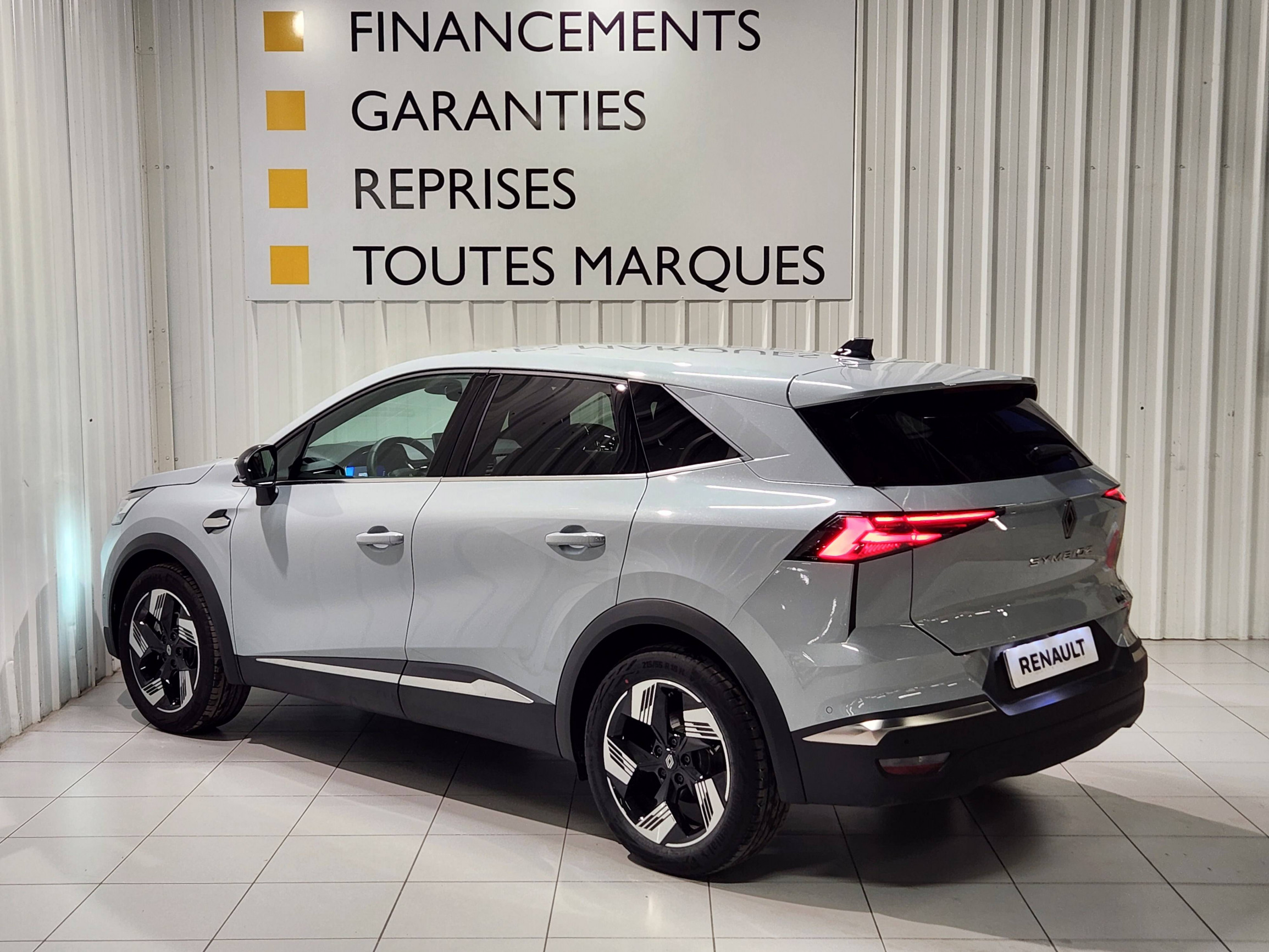 Vente en ligne Renault Symbioz  E-Tech full hybrid 160 ch au prix de 32 290 €