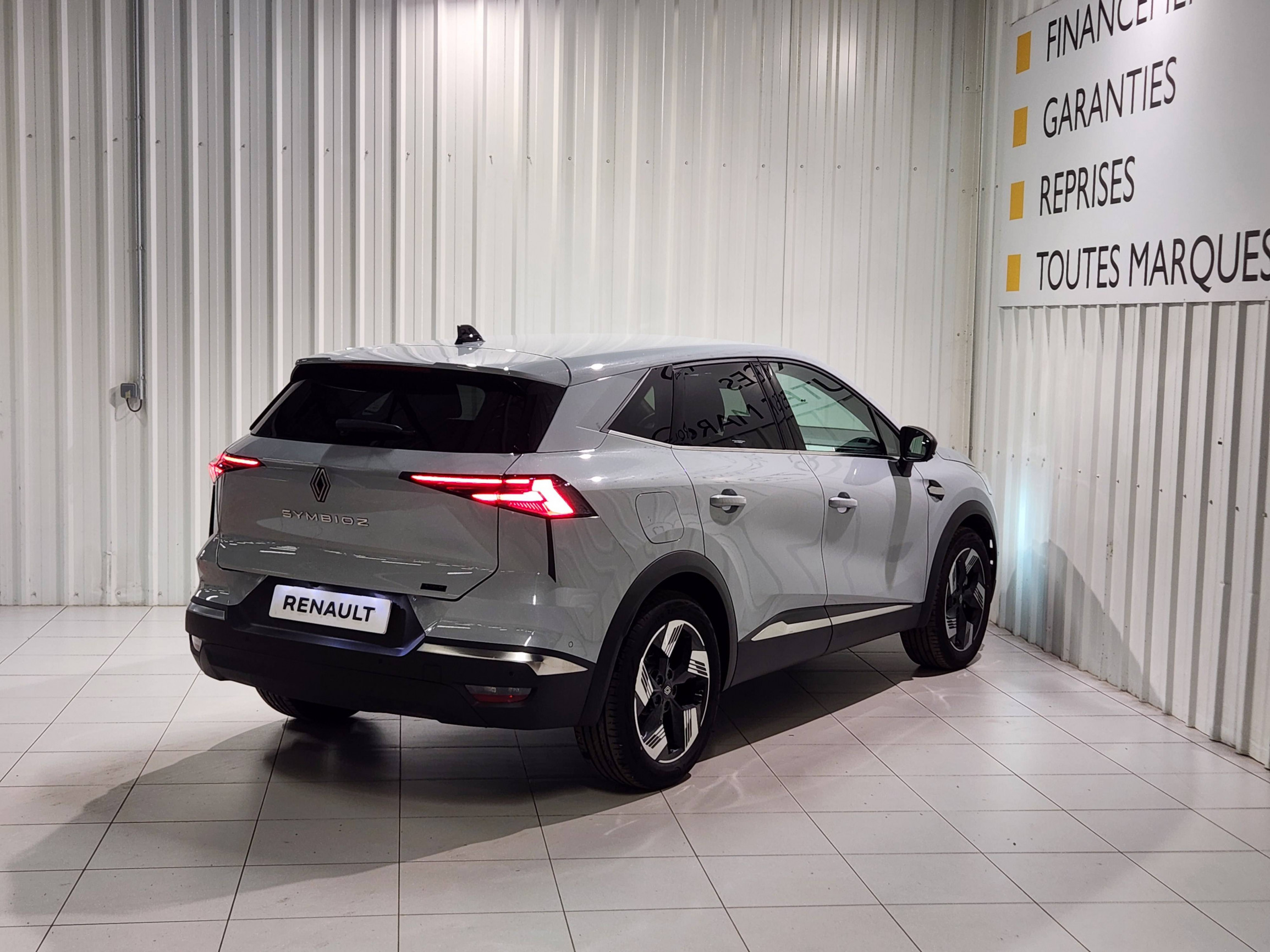 Vente en ligne Renault Symbioz  E-Tech full hybrid 160 ch au prix de 32 290 €