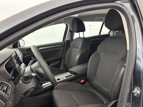 Vente en ligne Renault Megane 4 Estate Mégane IV Estate E-TECH Plug-In Hybride 160 - 21N au prix de 17 590 €