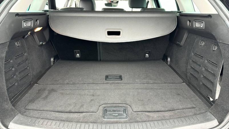 Vente en ligne Renault Megane 4 Estate  Blue dCi 115 EDC au prix de 24 999 €