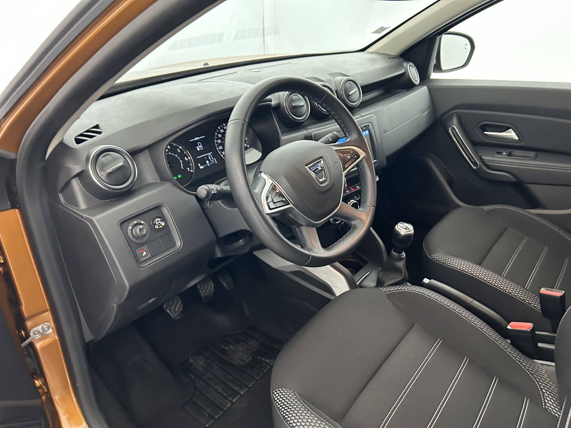 Vente en ligne Dacia Duster  ECO-G 100 4x2 au prix de 15 999 €