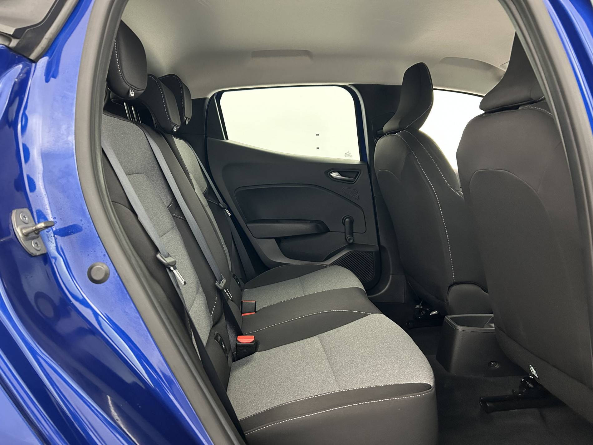 Vente en ligne Renault Clio 5 Clio Blue dCi 100 ch GSR2 au prix de 15 390 €