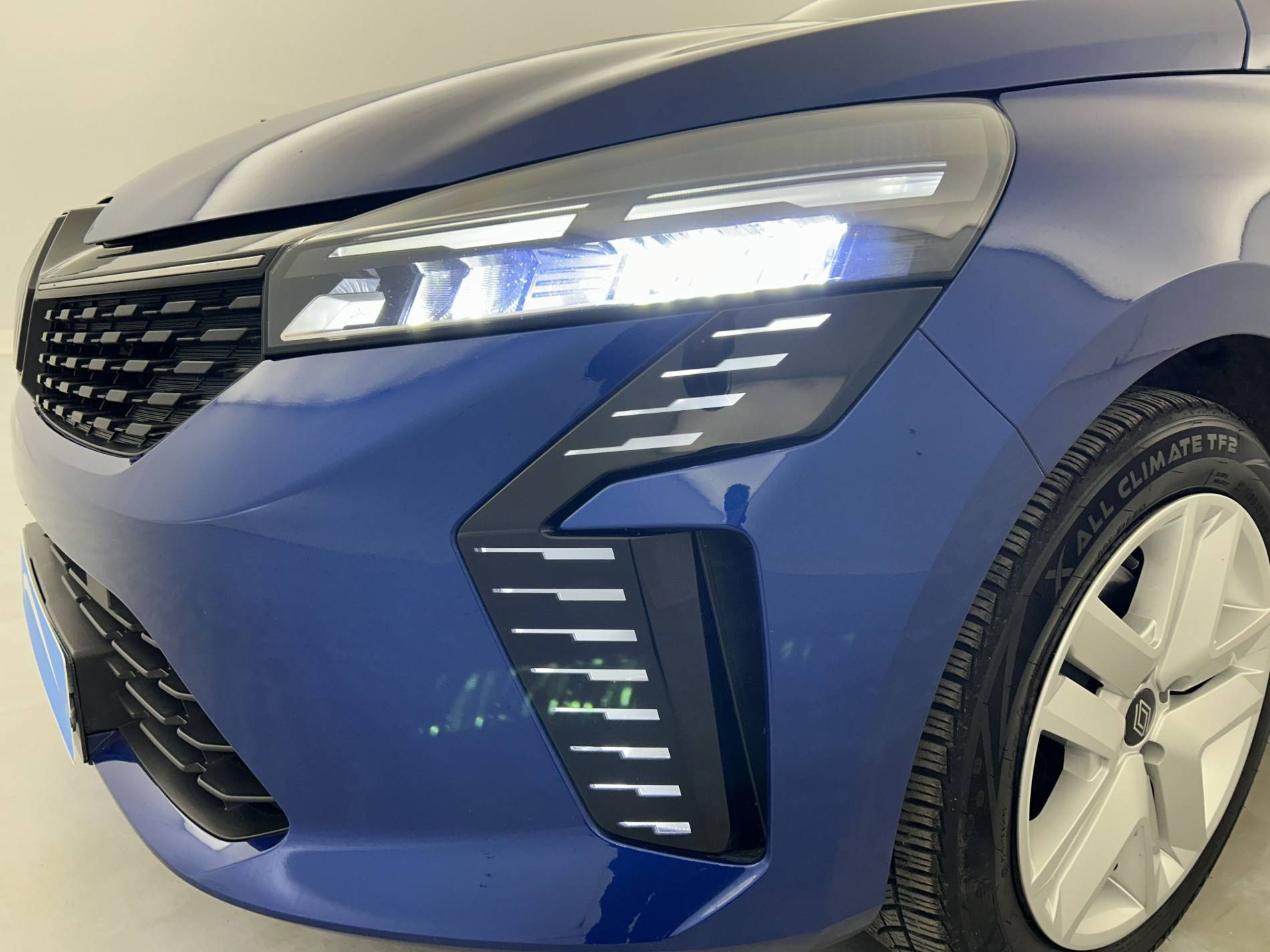 Vente en ligne Renault Clio 5 Clio Blue dCi 100 ch GSR2 au prix de 15 390 €