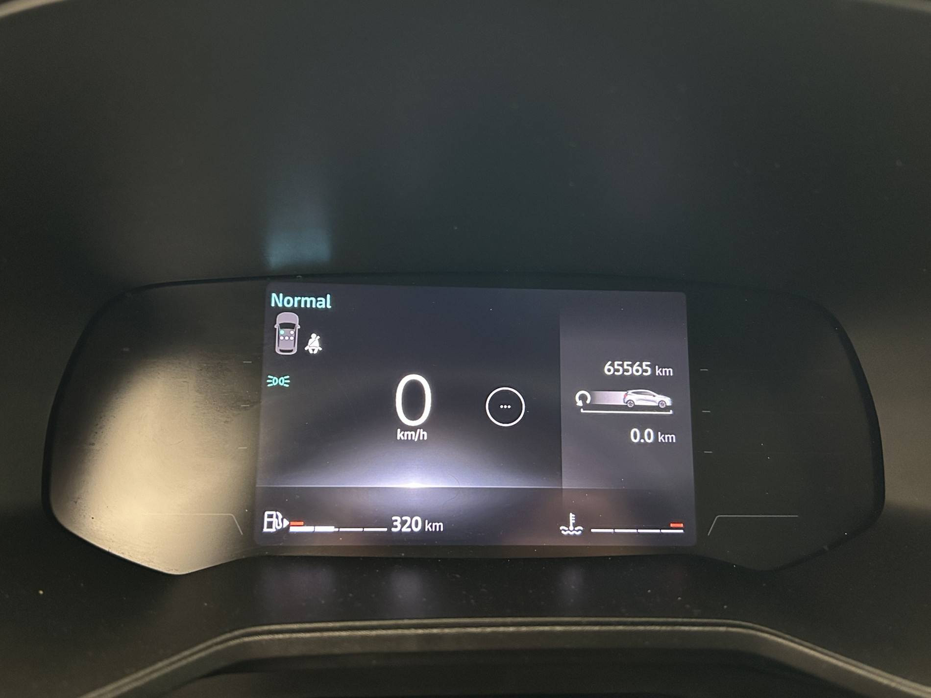 Vente en ligne Renault Clio 5 Clio Blue dCi 100 ch GSR2 au prix de 15 390 €