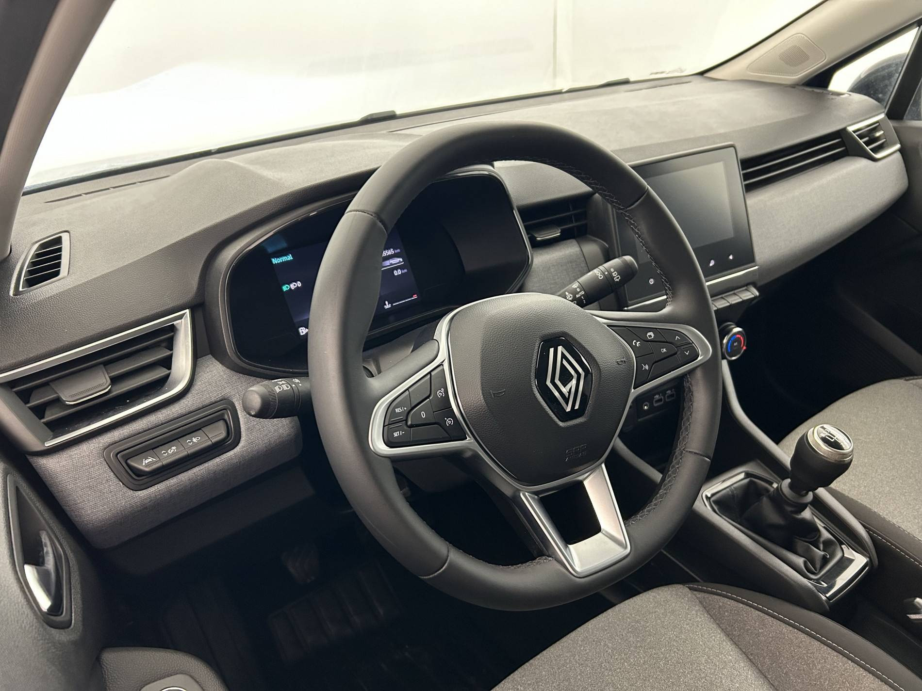 Vente en ligne Renault Clio 5 Clio Blue dCi 100 ch GSR2 au prix de 15 390 €