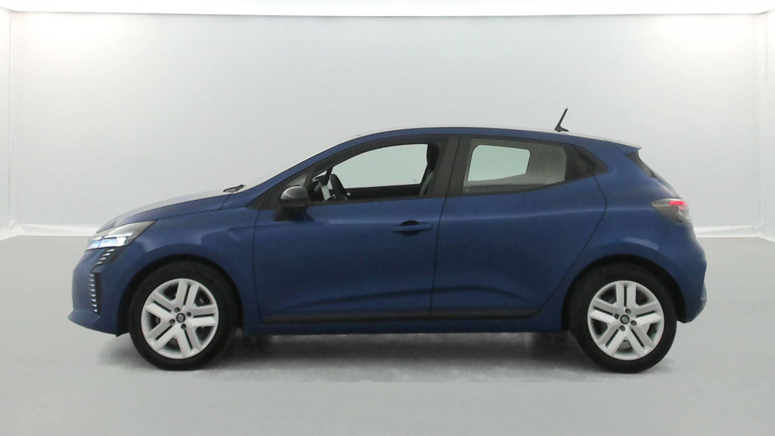 Vente en ligne Renault Clio 5 Clio Blue dCi 100 ch GSR2 au prix de 15 390 €