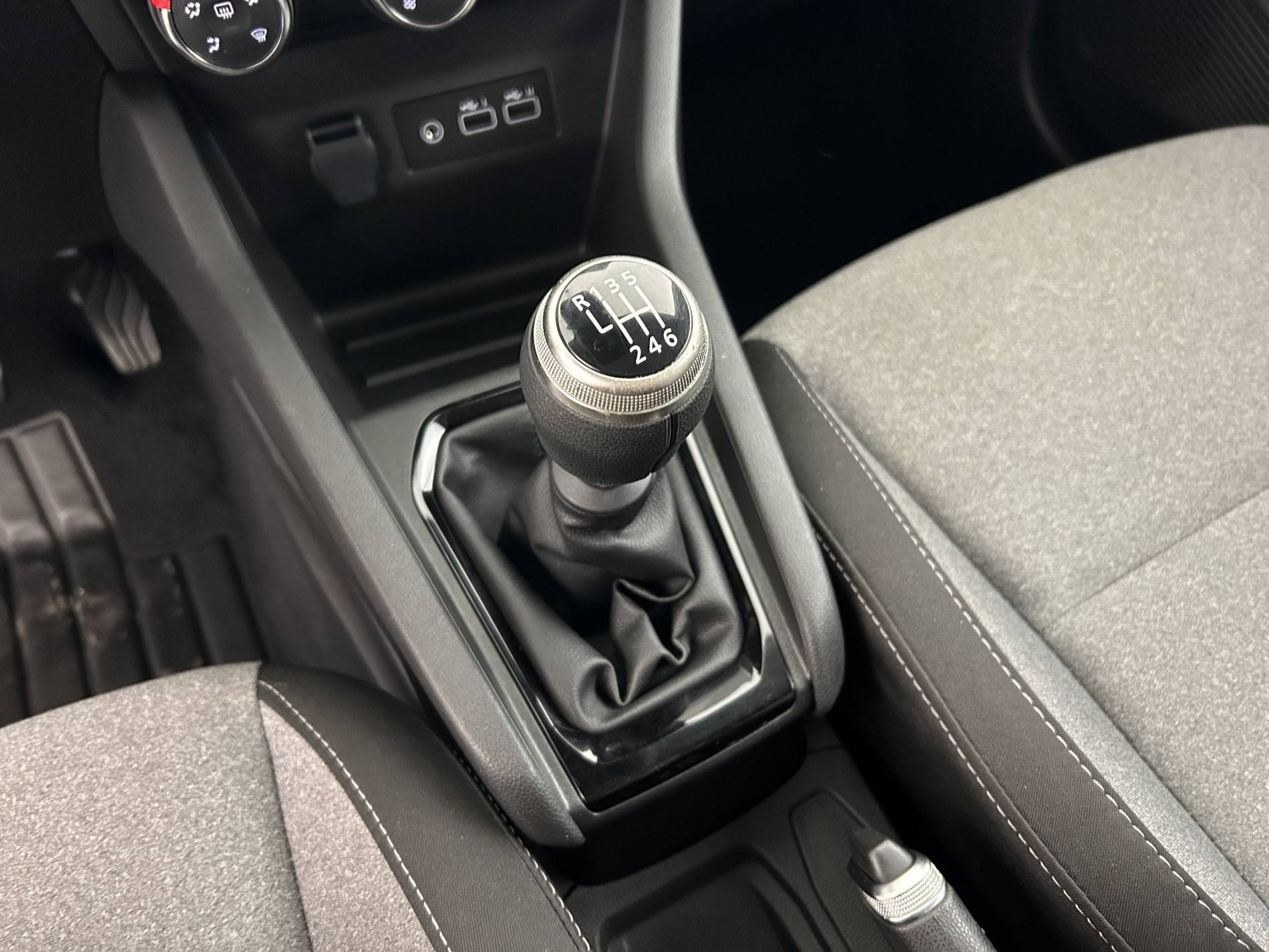 Vente en ligne Renault Clio 5 Clio Blue dCi 100 ch GSR2 au prix de 15 390 €