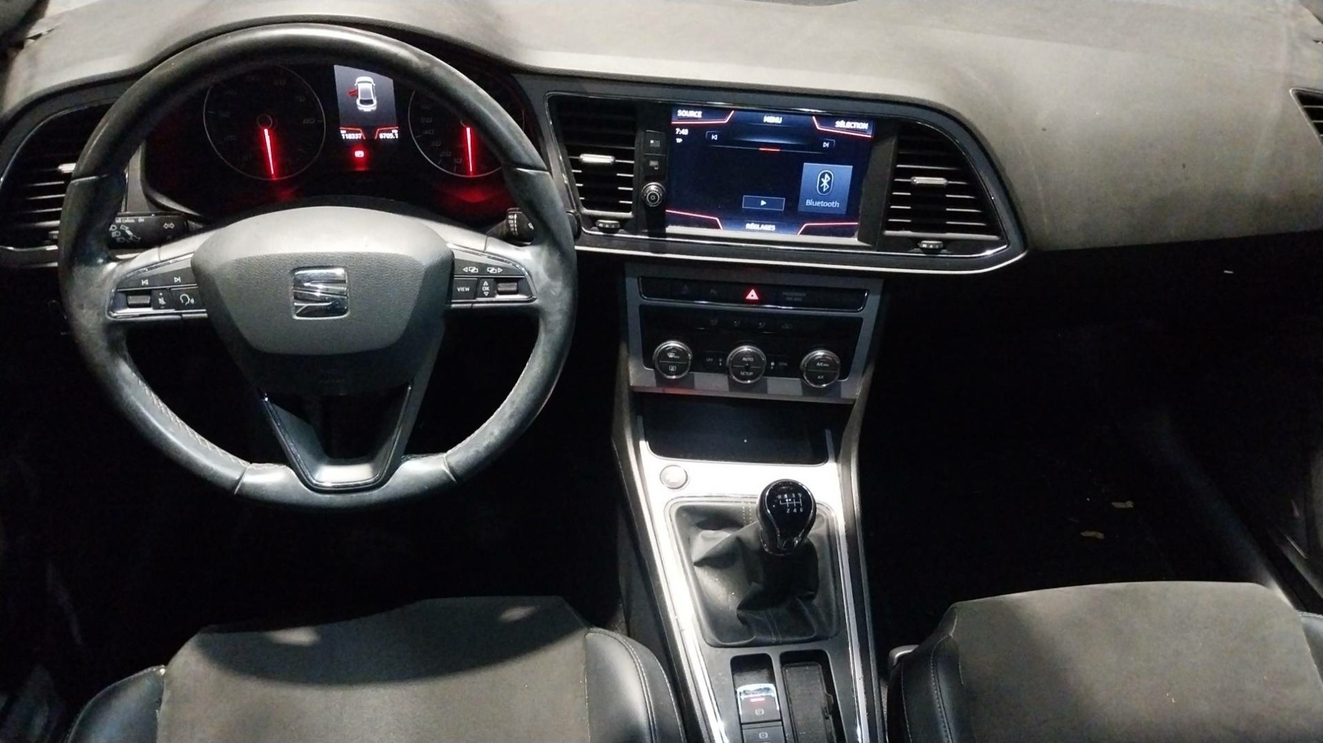 Vente en ligne Seat Leon  1.0 EcoTSI 115 Start/Stop BVM6 au prix de 12 999 €