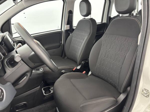 Vente en ligne Fiat Panda  1.0 70 ch Hybride BSG S/S au prix de 11 999 €