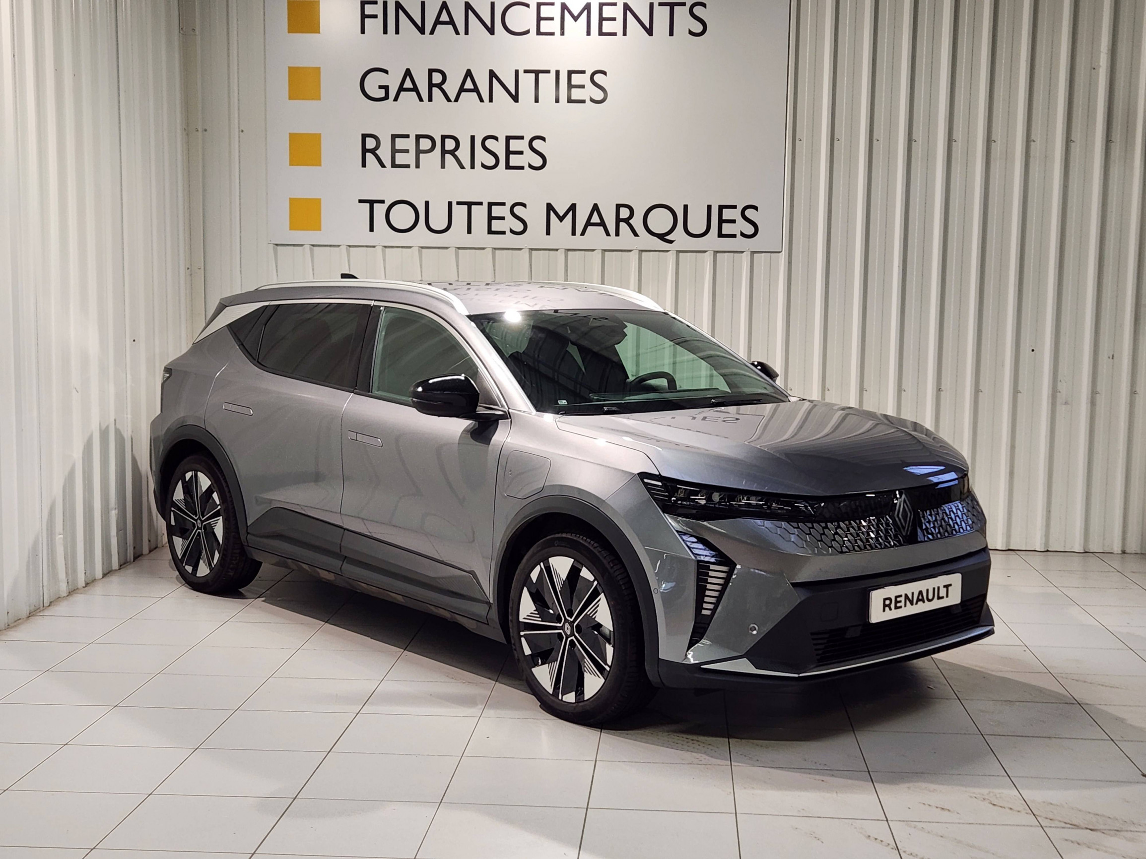 Vente en ligne Renault Scenic E-Tech  220 ch grande autonomie au prix de 43 990 €