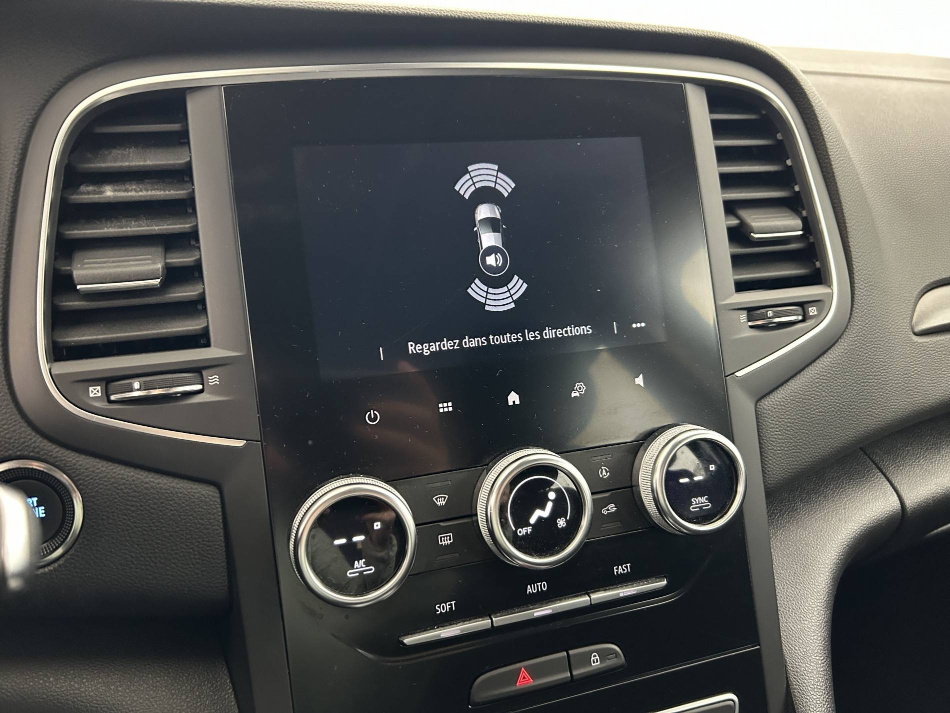 Vente en ligne Renault Megane 4 Estate Mégane IV Estate E-TECH Plug-In Hybride 160 au prix de 14 890 €