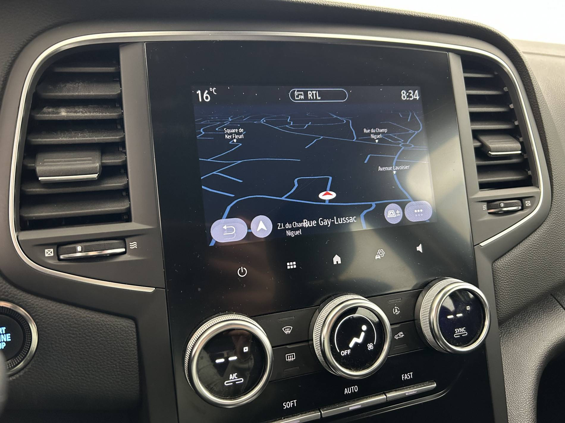 Vente en ligne Renault Megane 4 Estate Mégane IV Estate E-TECH Plug-In Hybride 160 au prix de 14 890 €