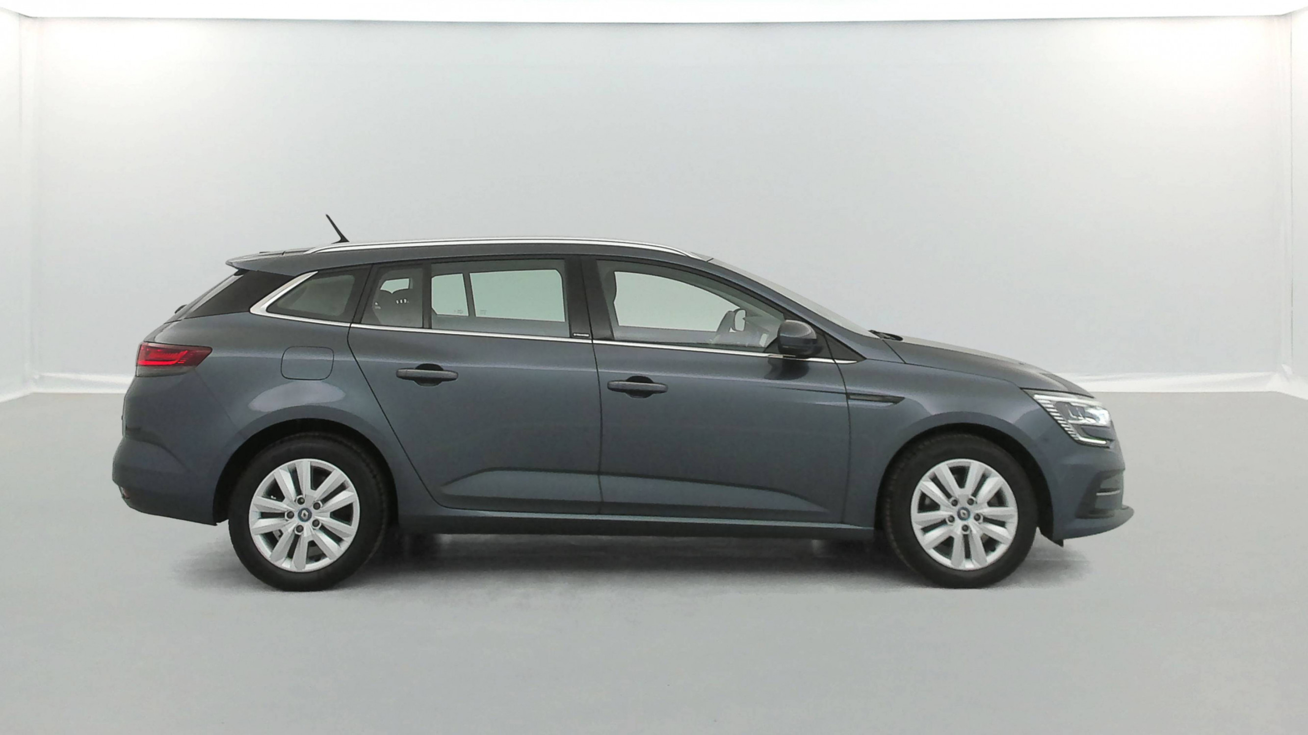 Vente en ligne Renault Megane 4 Estate Mégane IV Estate E-TECH Plug-In Hybride 160 au prix de 14 890 €