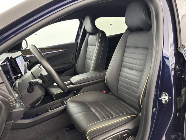Vente en ligne Renault Megane E-Tech  EV60 220 ch super charge au prix de 24 499 €