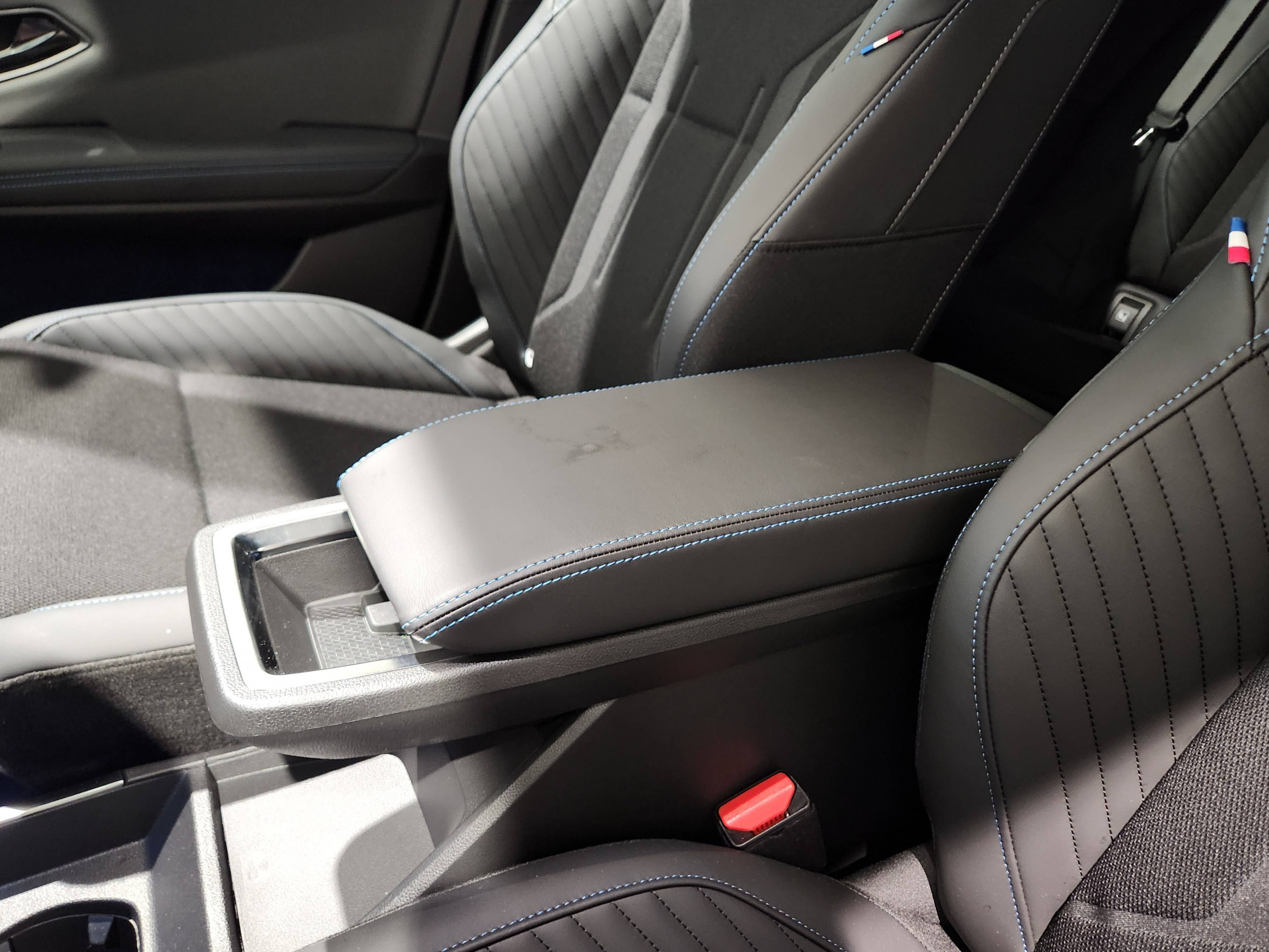 Vente en ligne Renault Scenic E-Tech  220 ch grande autonomie au prix de 49 990 €