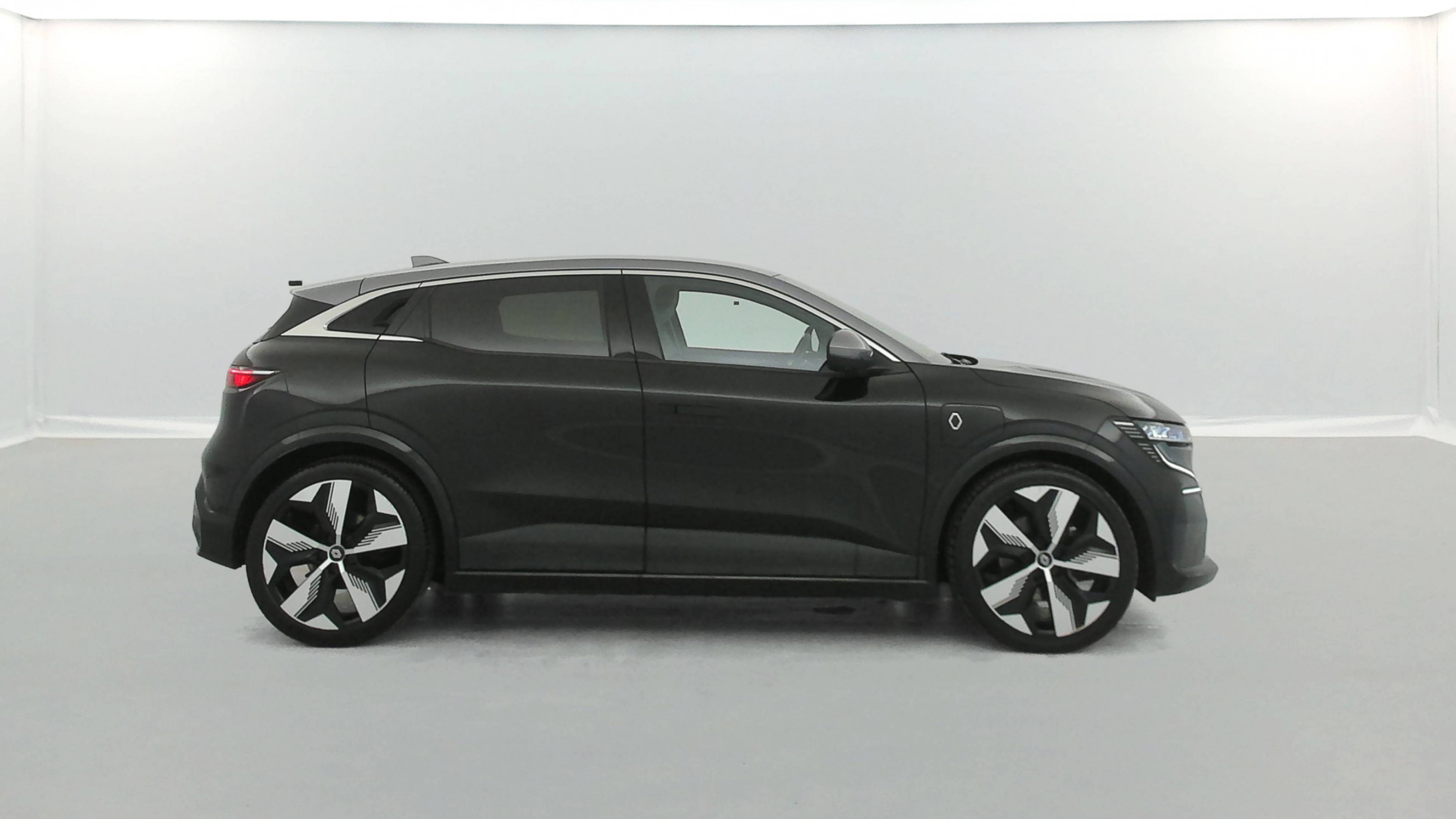 Vente en ligne Renault Megane E-Tech  EV60 220 ch super charge au prix de 23 690 €